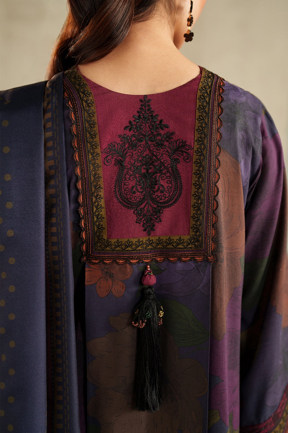 EMBROIDERED KHADDAR SF-4325