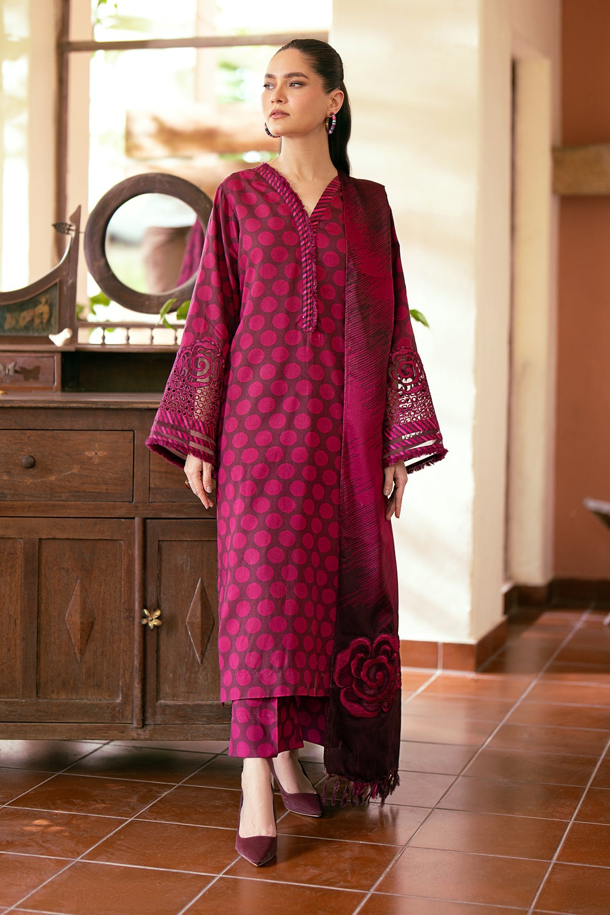 EMBROIDERED VISCOSE SF-762