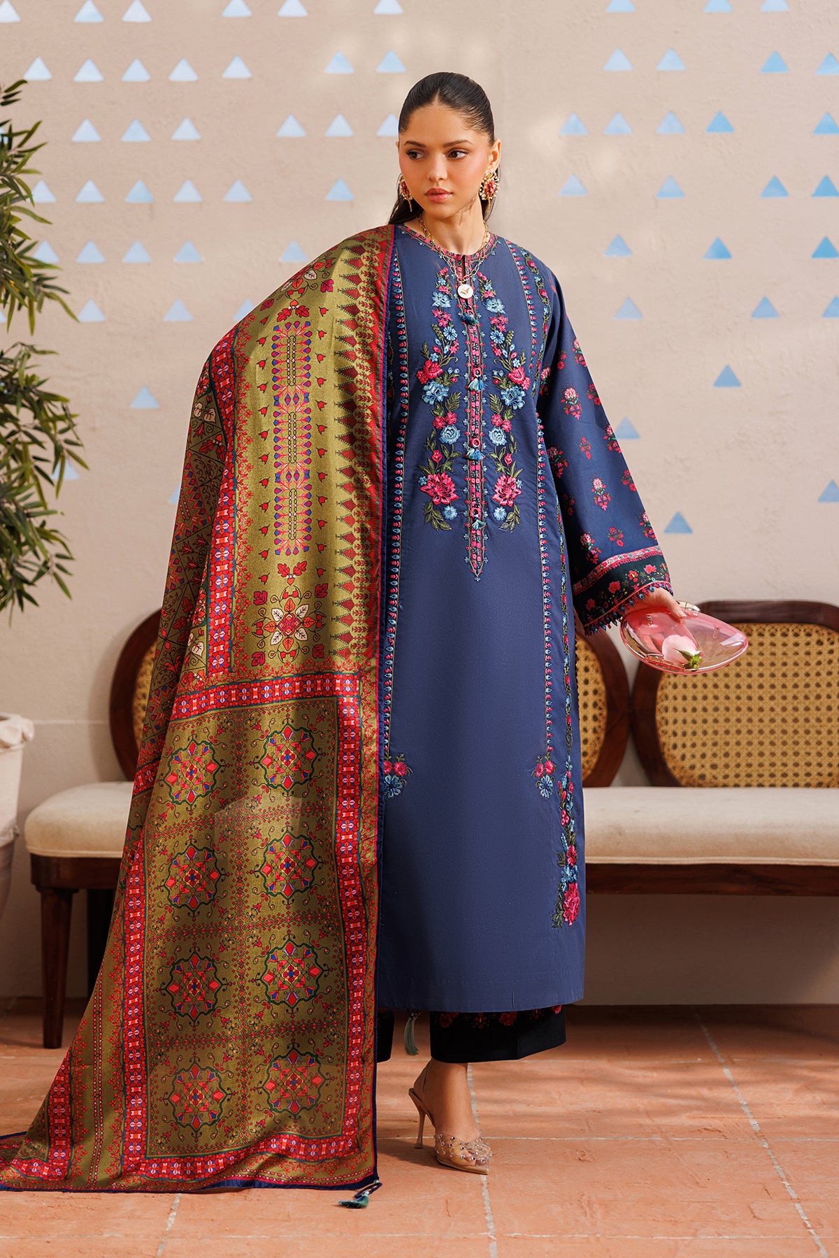 EMBROIDERED LAWN UF-4393