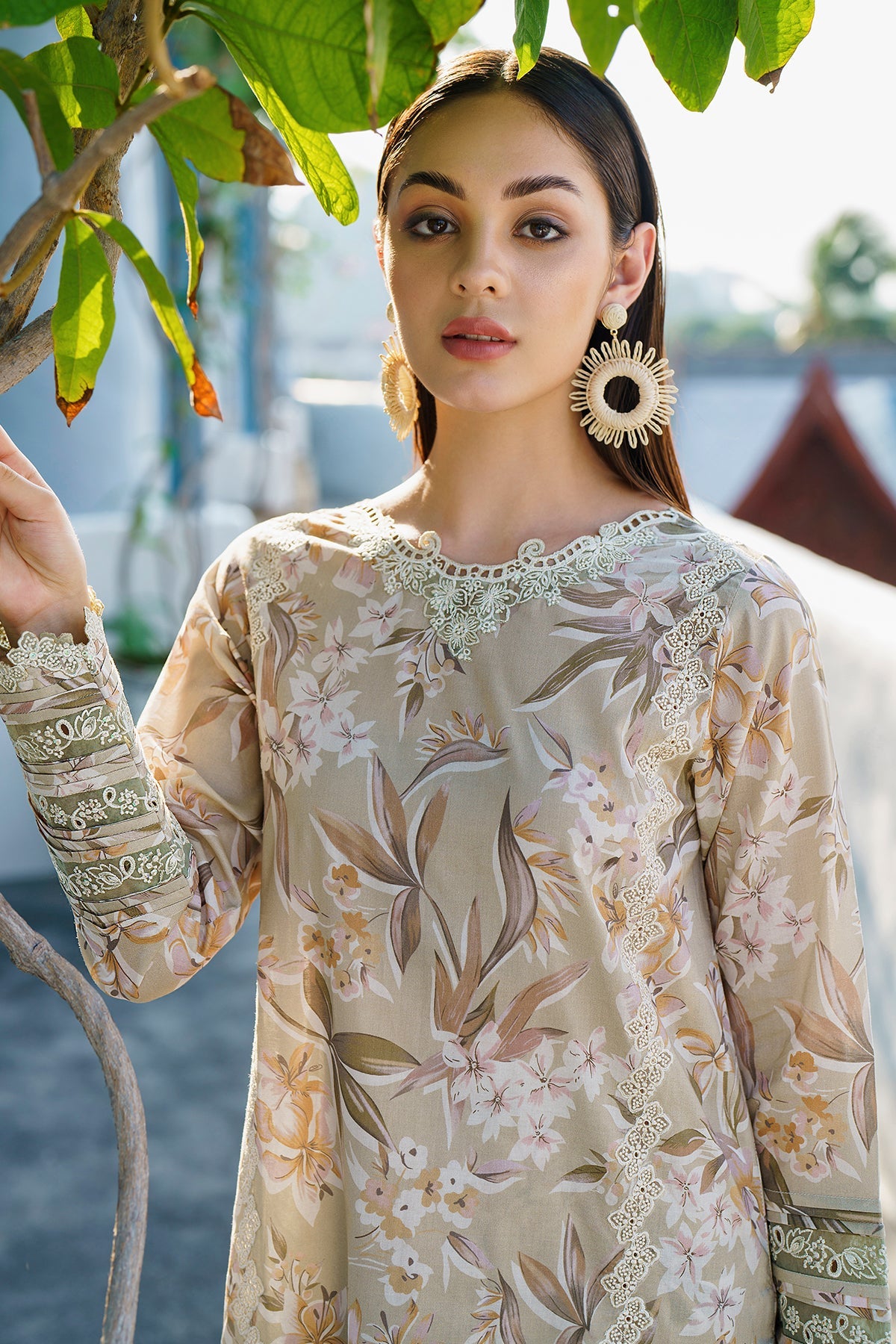 EMBROIDERED PRINTED LAWN SF-568