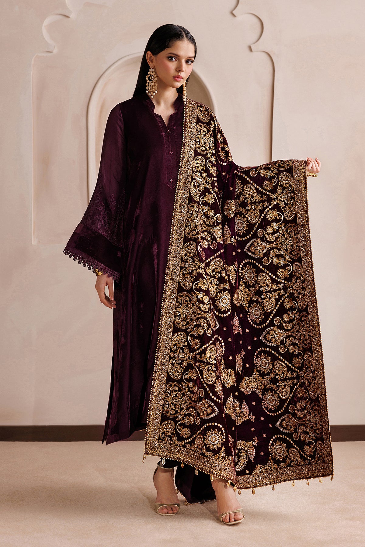EMBROIDERED VELVET SHAWL VS-66