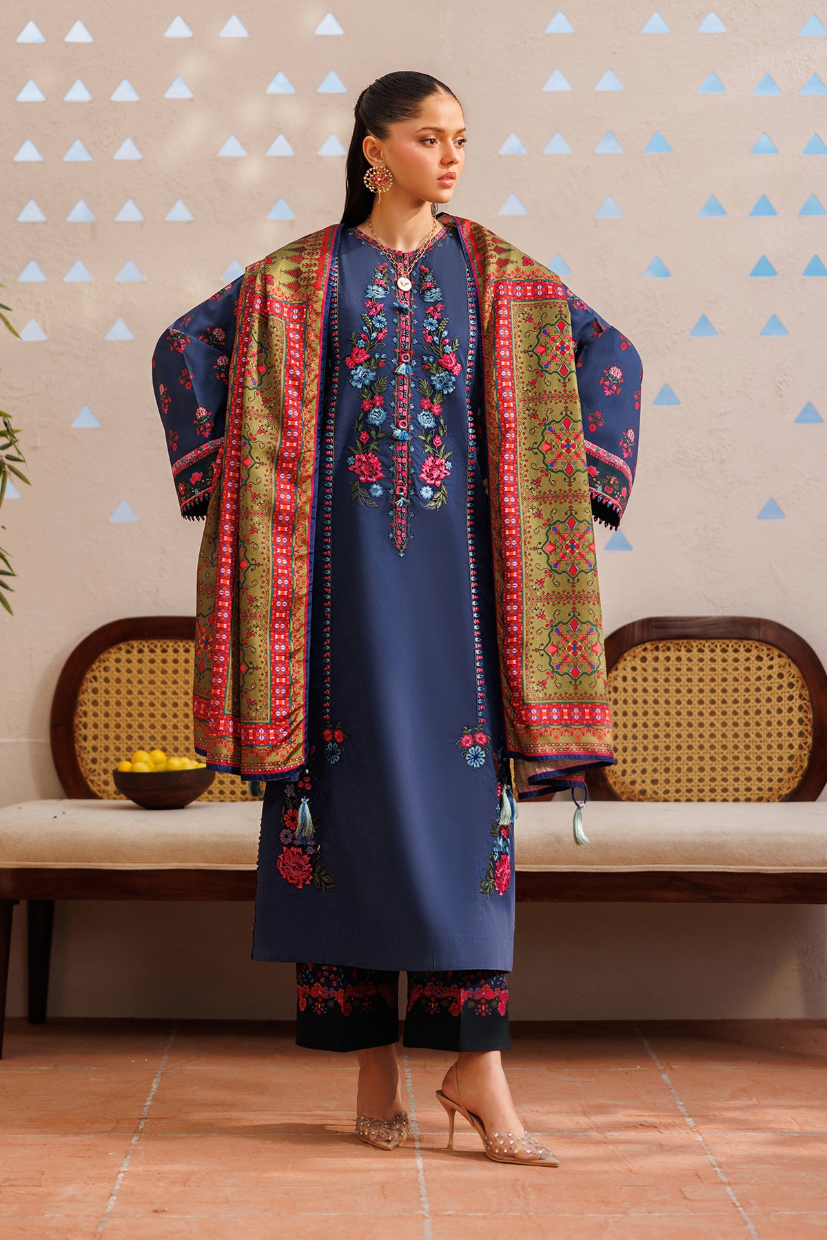 EMBROIDERED LAWN UF-4393