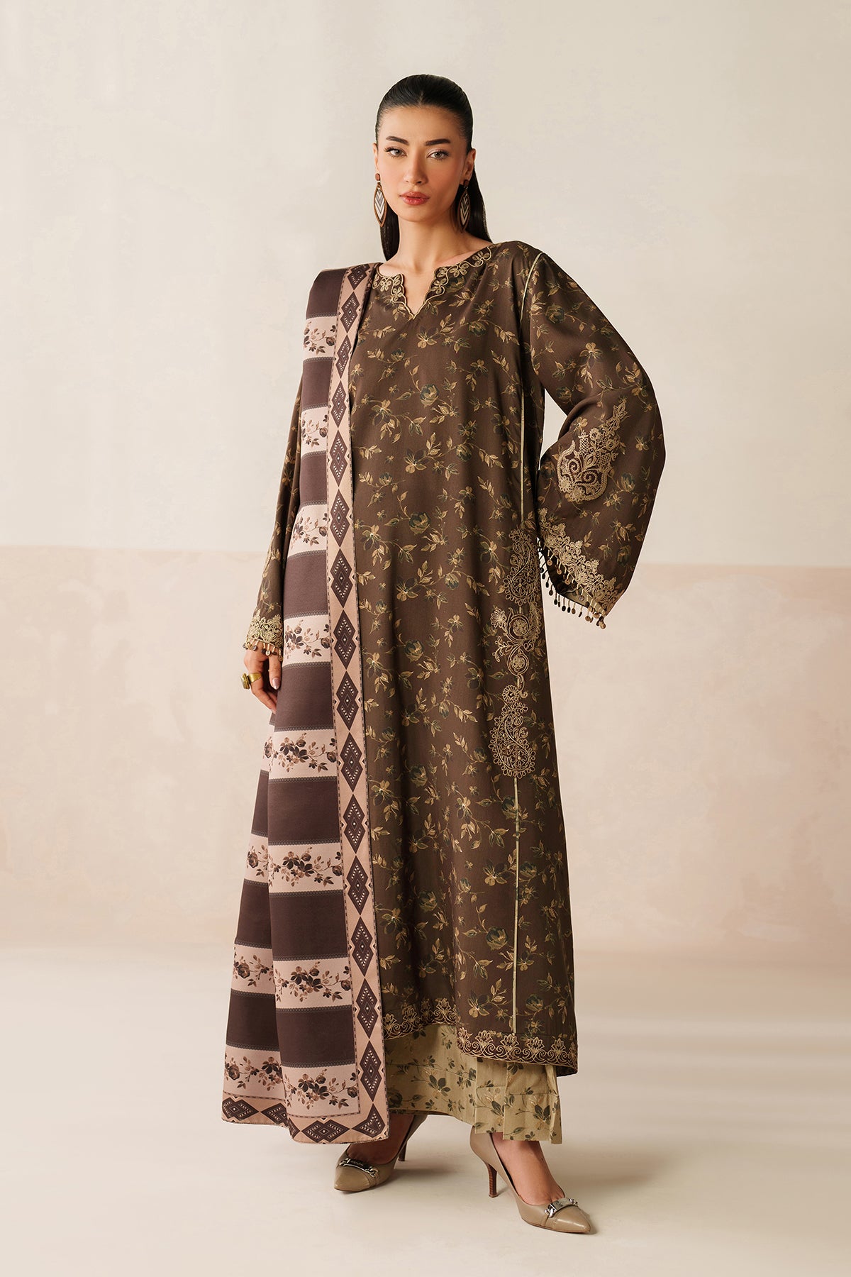 EMBROIDERED VISCOSE SILK SF-4281