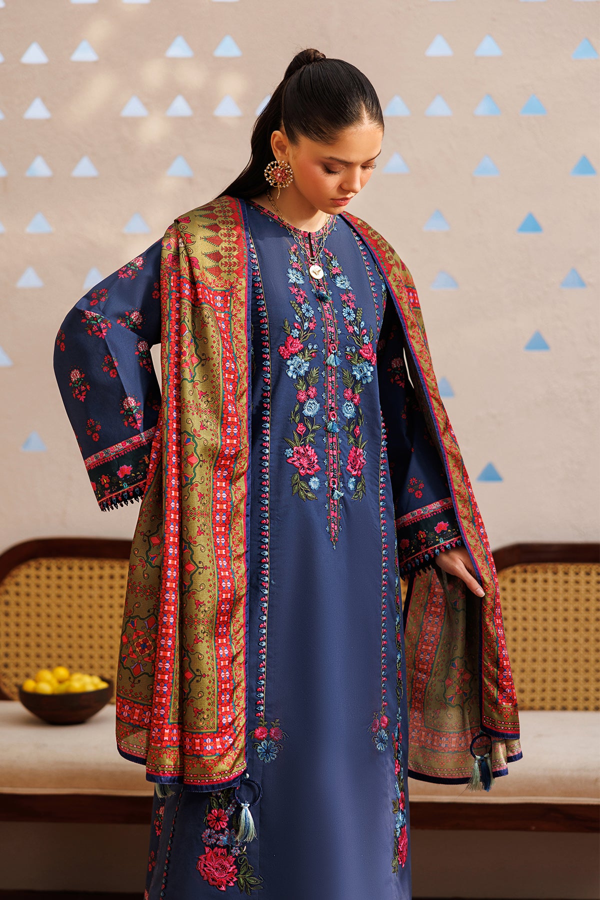 EMBROIDERED LAWN UF-4393