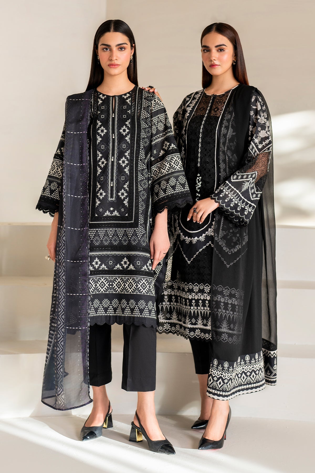 EMBROIDERED LAWN SF-671