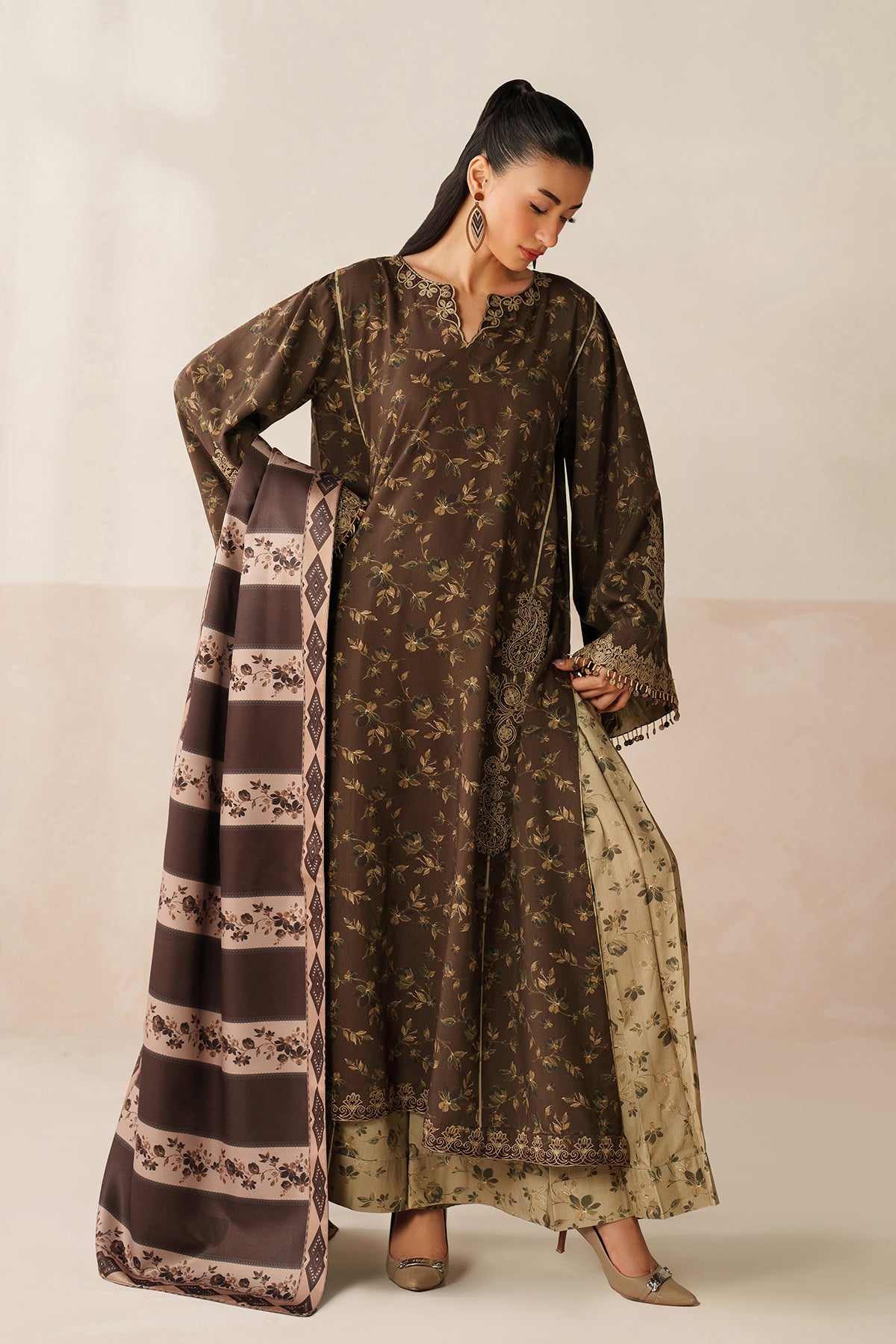 EMBROIDERED VISCOSE SILK UF-4281