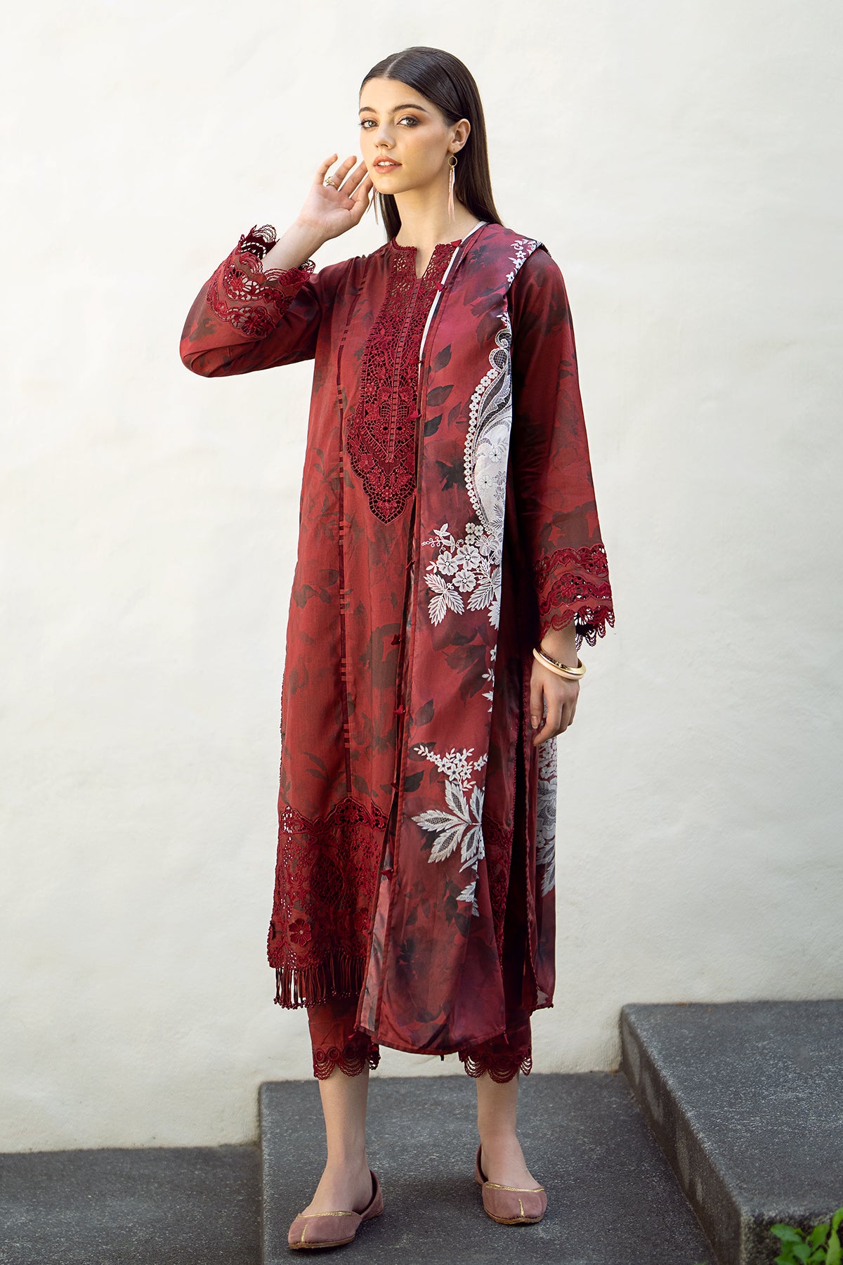 EMBROIDERED PRINTED LAWN UF-545