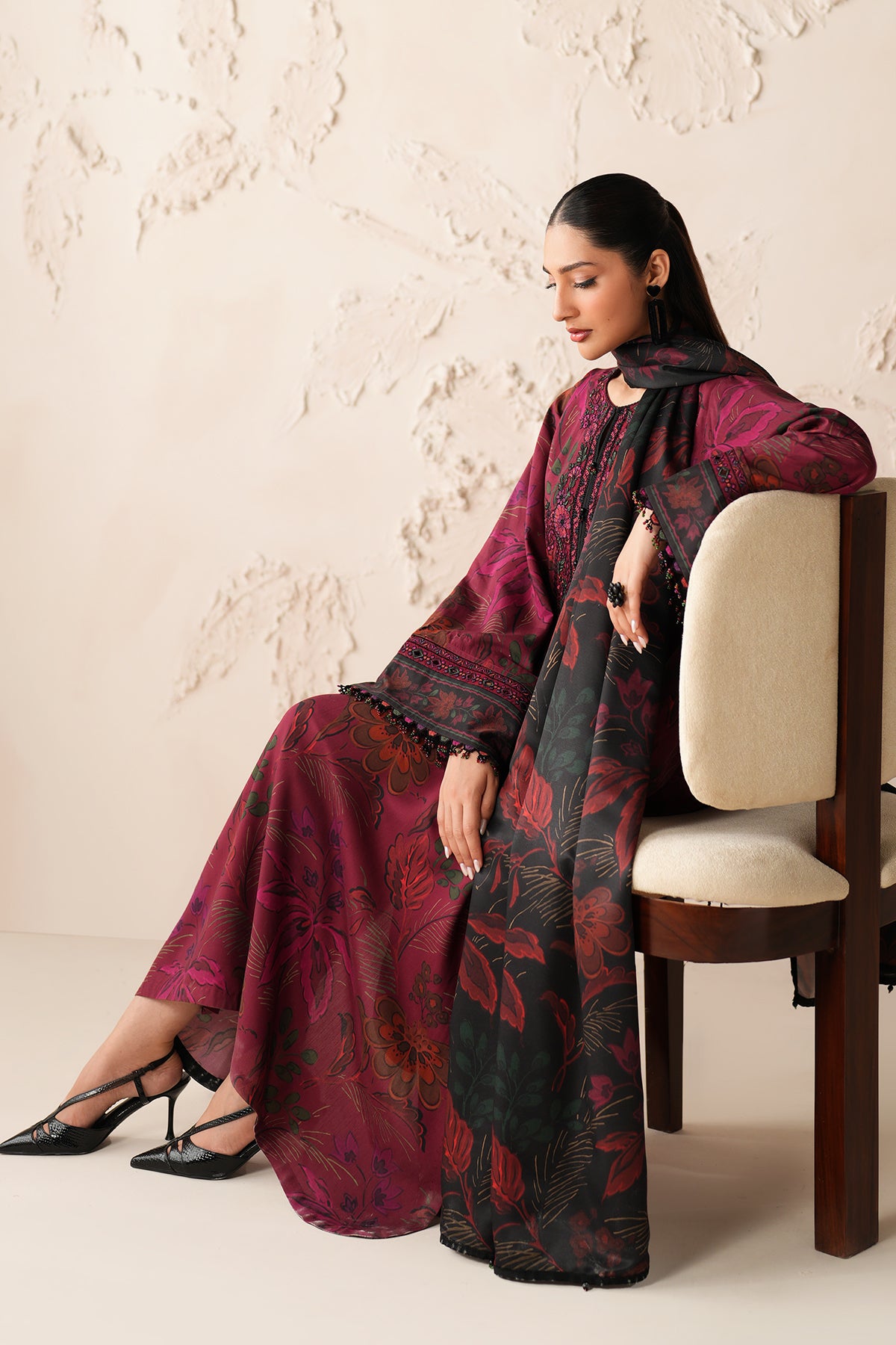 EMBROIDERED PRINTED VISCOSE UF-4304