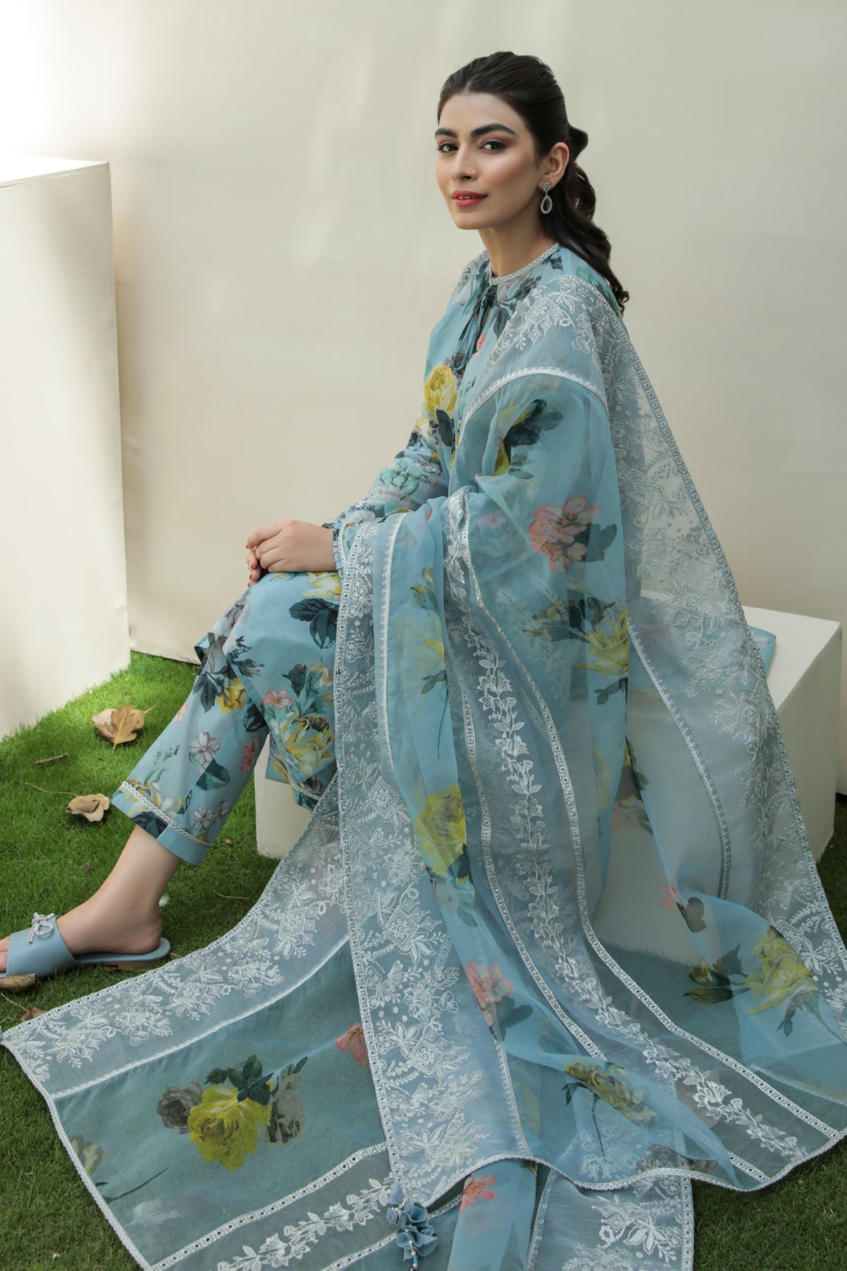 EMBROIDERED LAWN SF-211