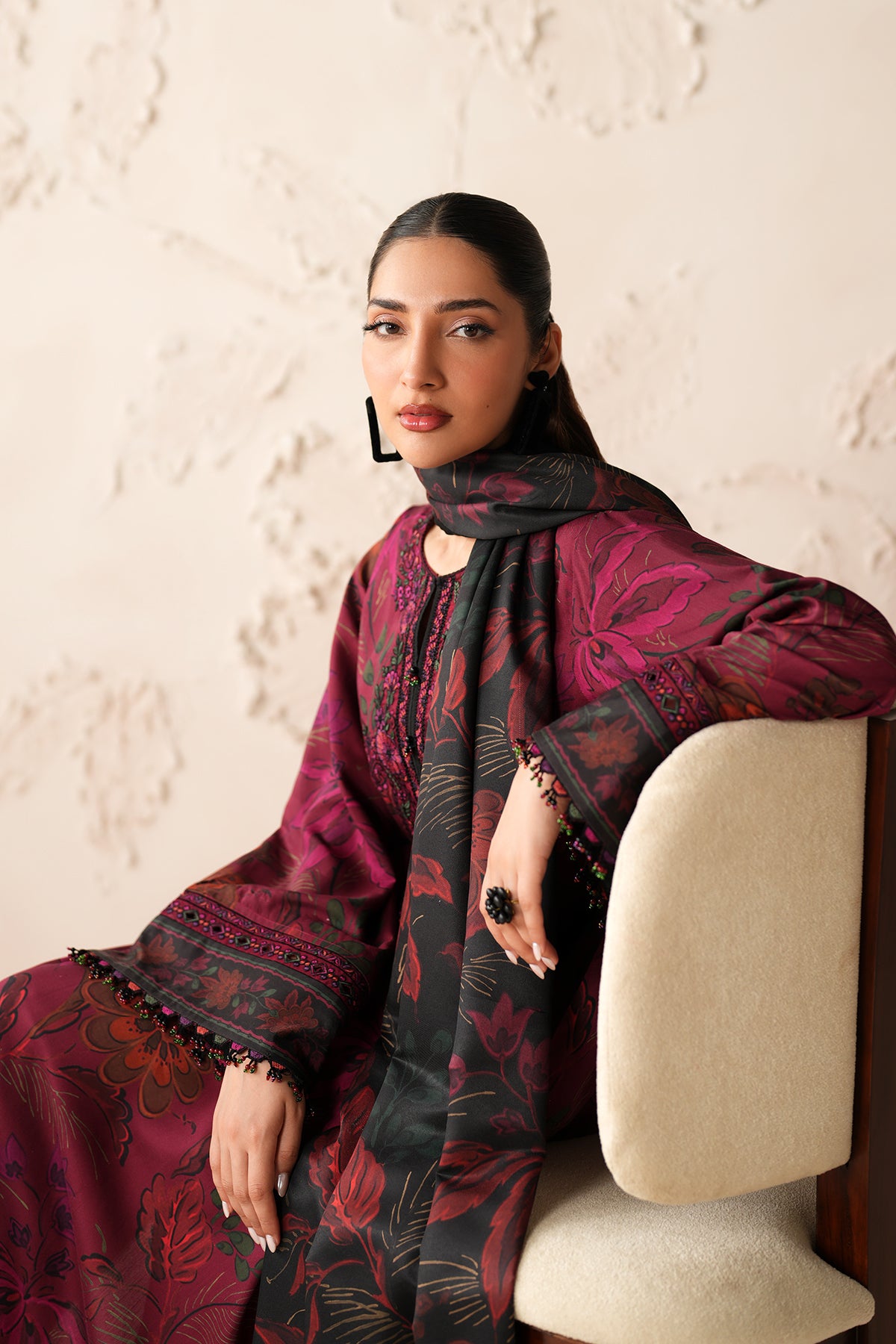 EMBROIDERED PRINTED VISCOSE UF-4304