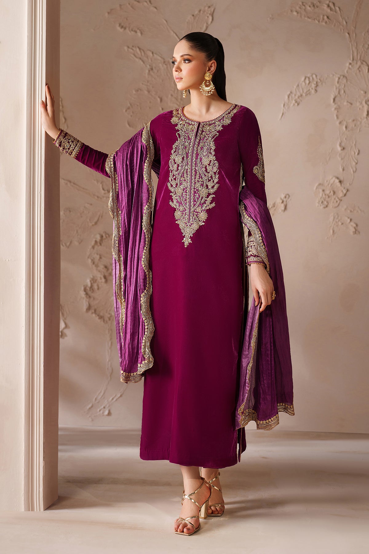 EMBROIDERED VELVET PR-1205
