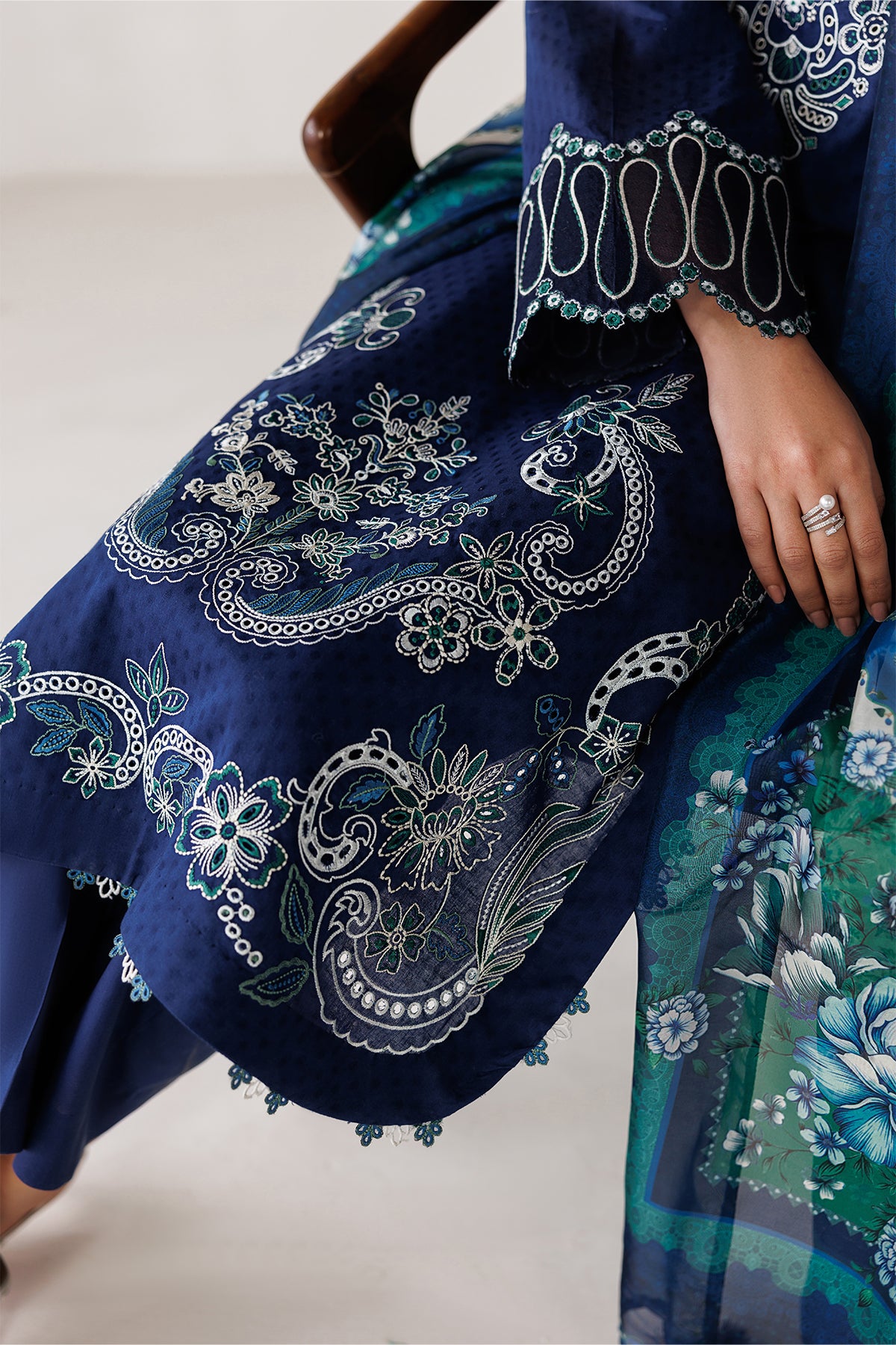 EMBROIDERED JACQUARD PR-1251