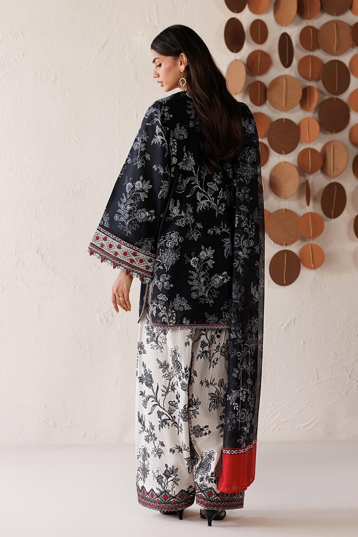 EMBROIDERED LAWN UF-4514