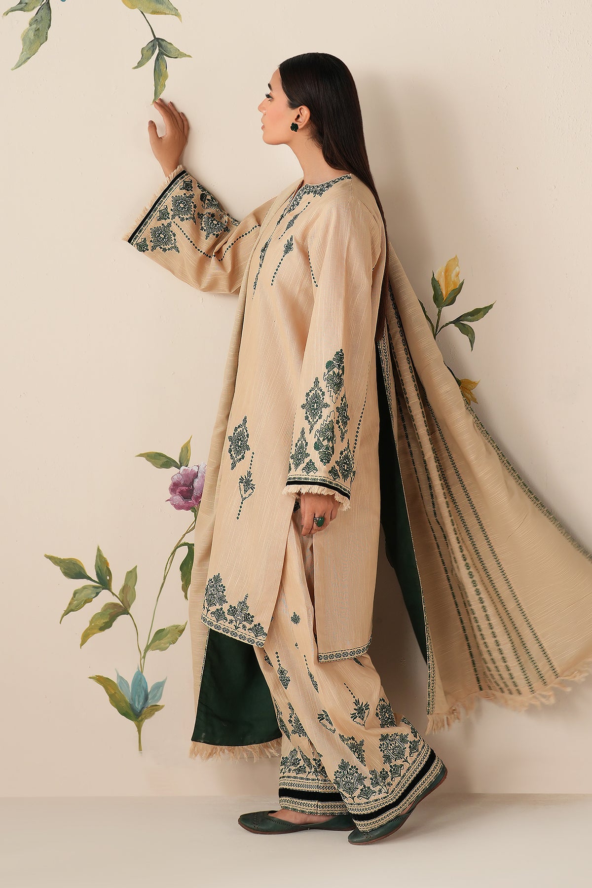 EMBROIDERED KHADDAR UF-4305