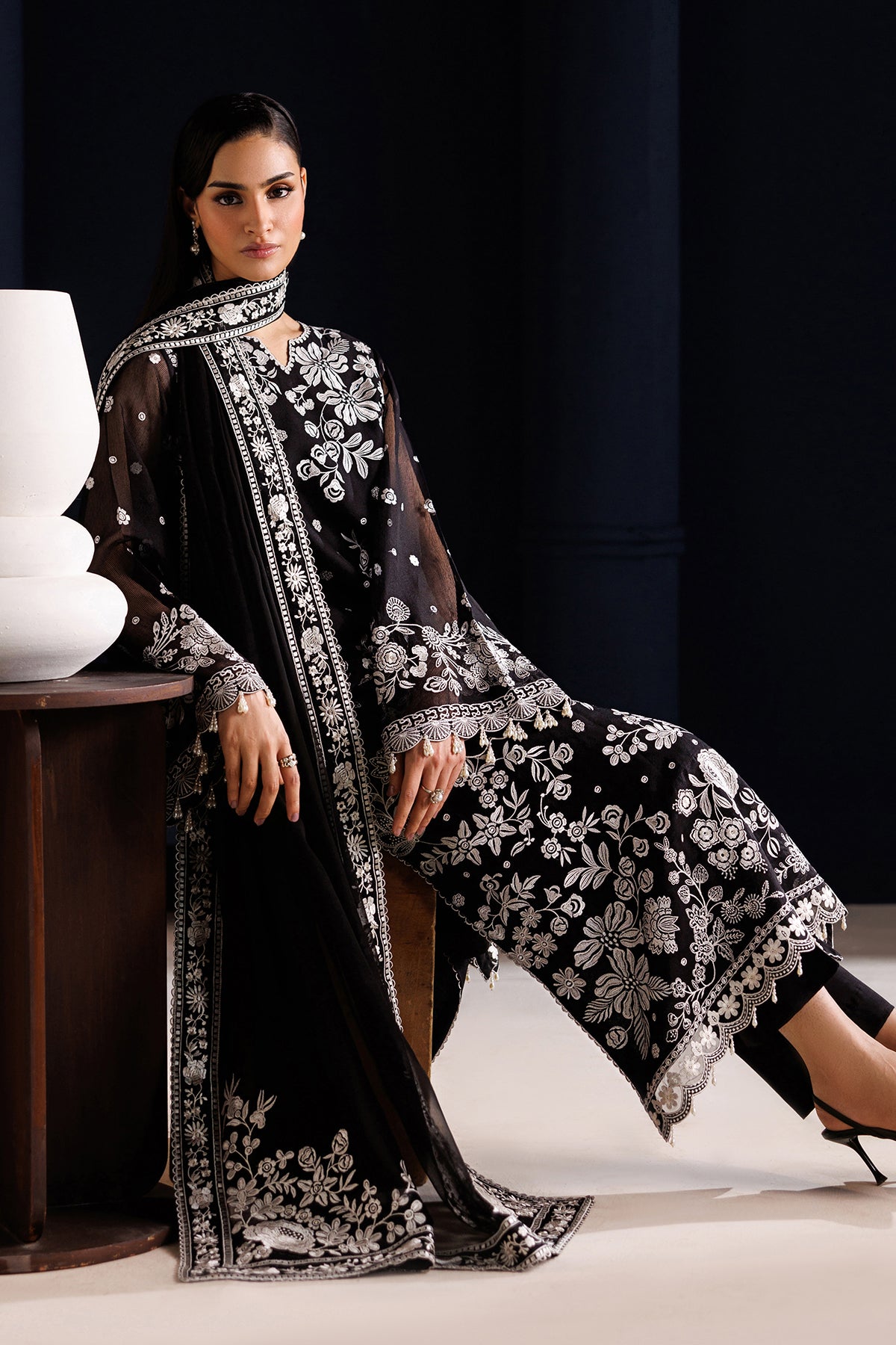 EMBROIDERED COTTON NET UF-4441