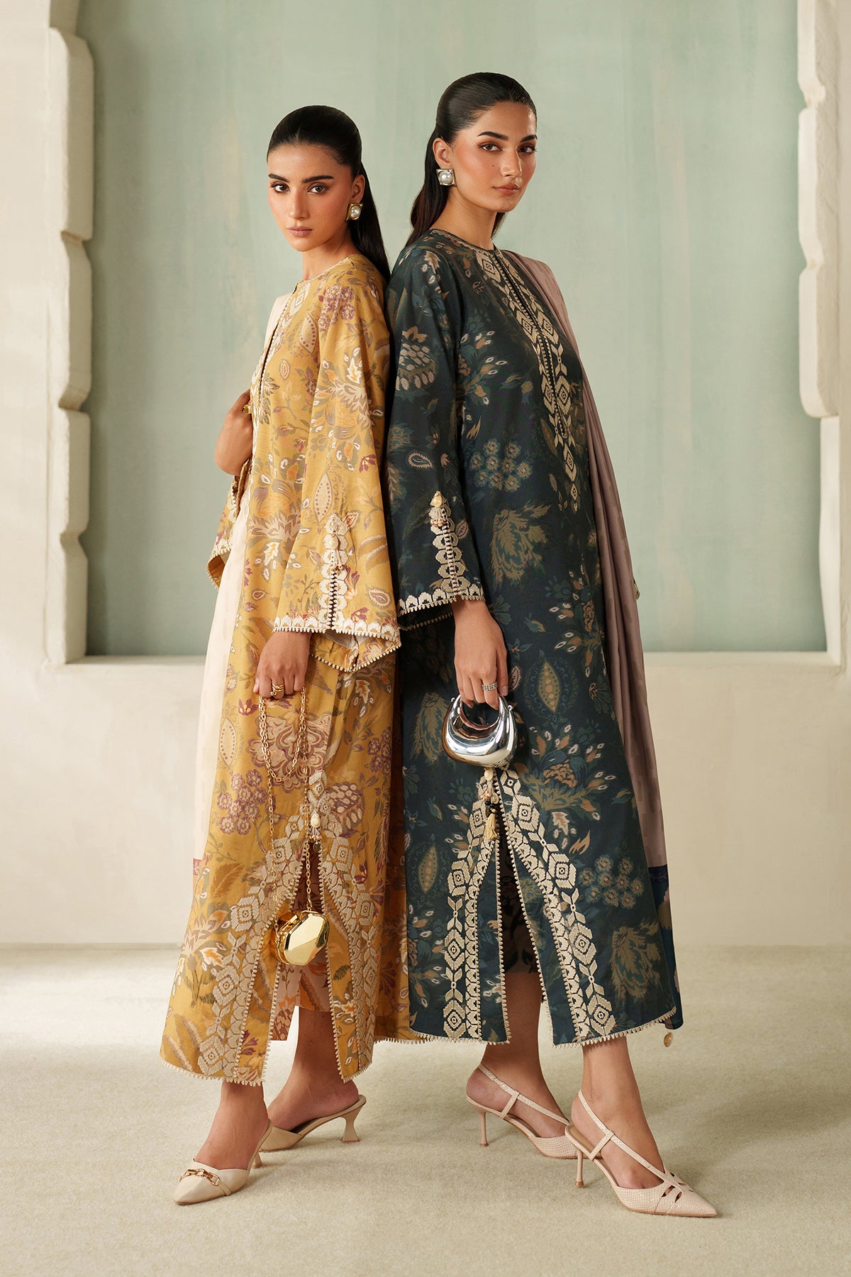 EMBROIDERED KHADDAR SF-4327