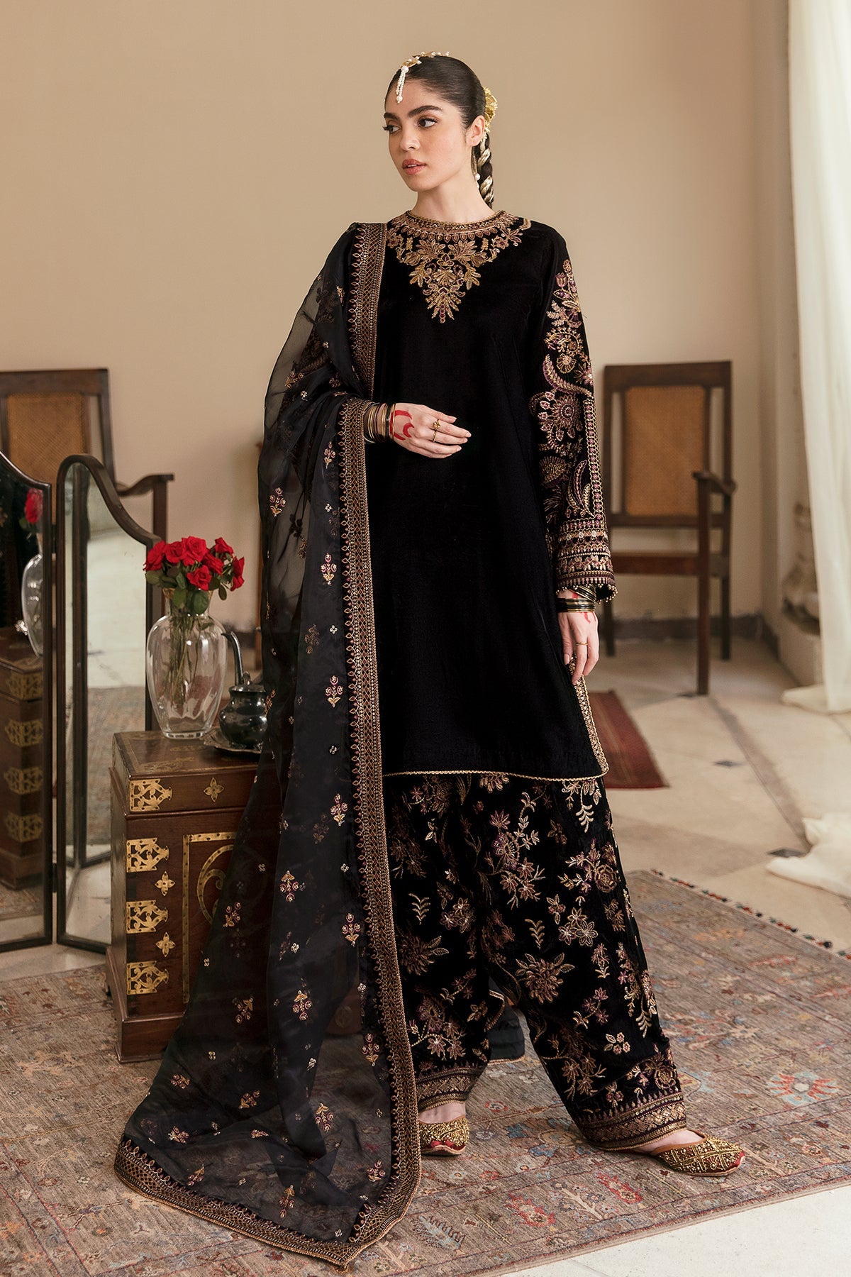 EMBROIDERED VELVET SF-253