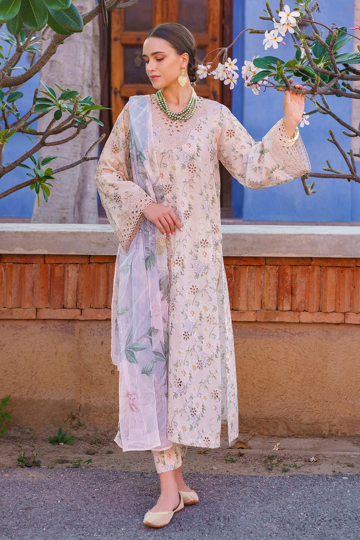 EMBROIDERED PRINTED LAWN UF-591