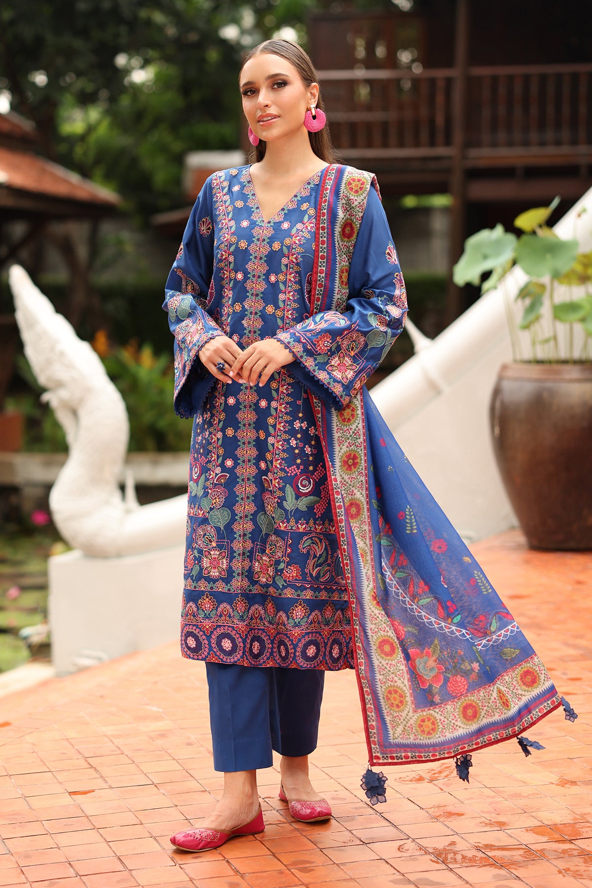EMBROIDERED LAWN UF-4251