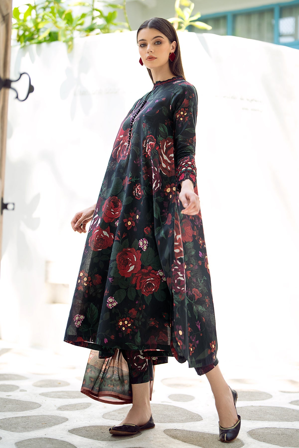 EMBROIDERED PRINTED LAWN SF-547