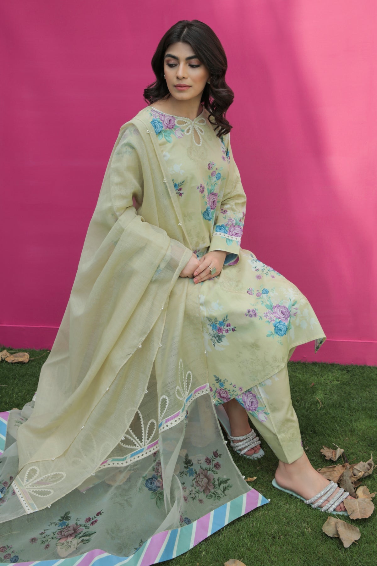 EMBROIDERED LAWN SF-209