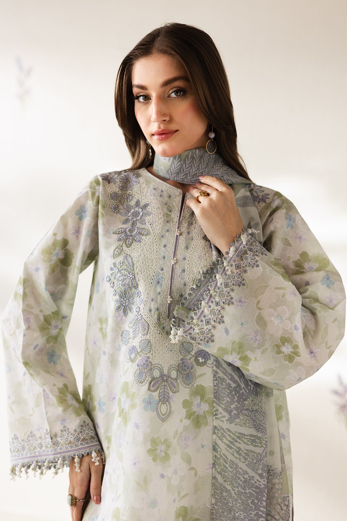 EMBROIDERED LAWN UF-4425