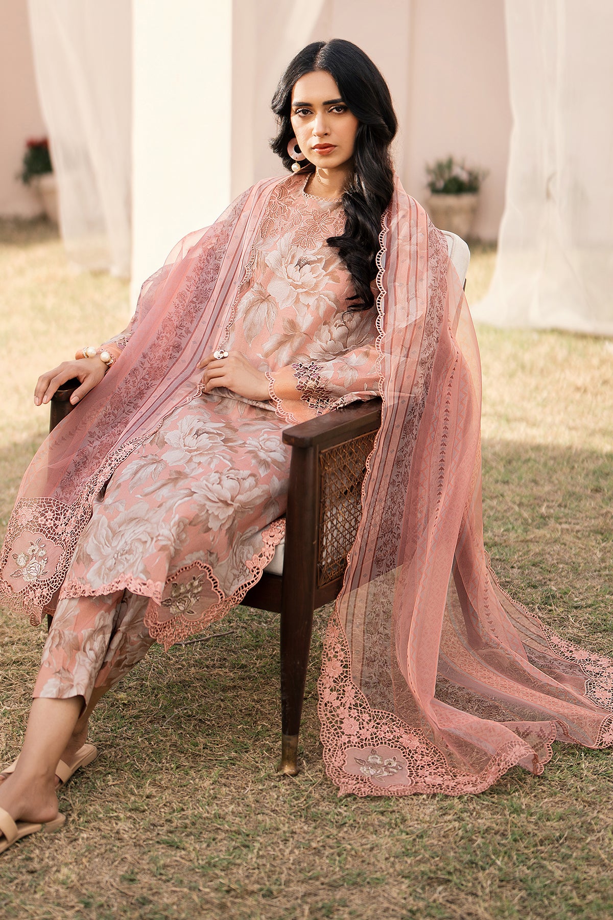 EMBROIDERED PRINTED LAWN UF-593