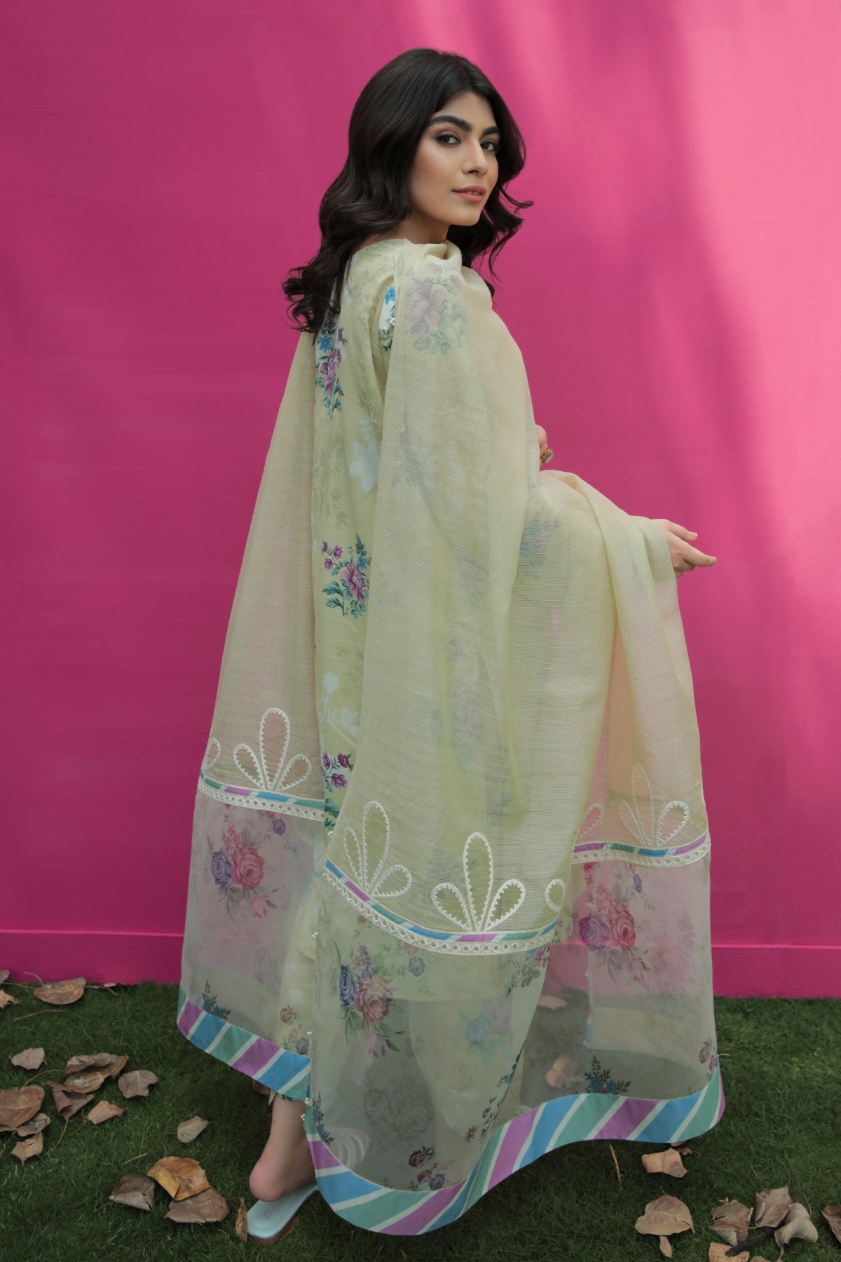 EMBROIDERED LAWN SF-209