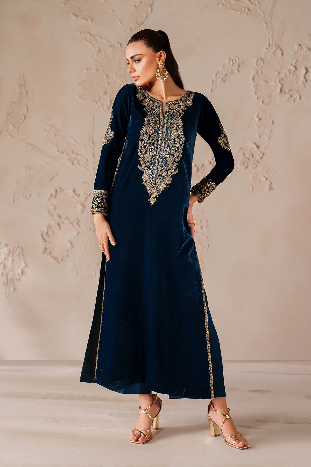 EMBROIDERED VELVET PR-1206