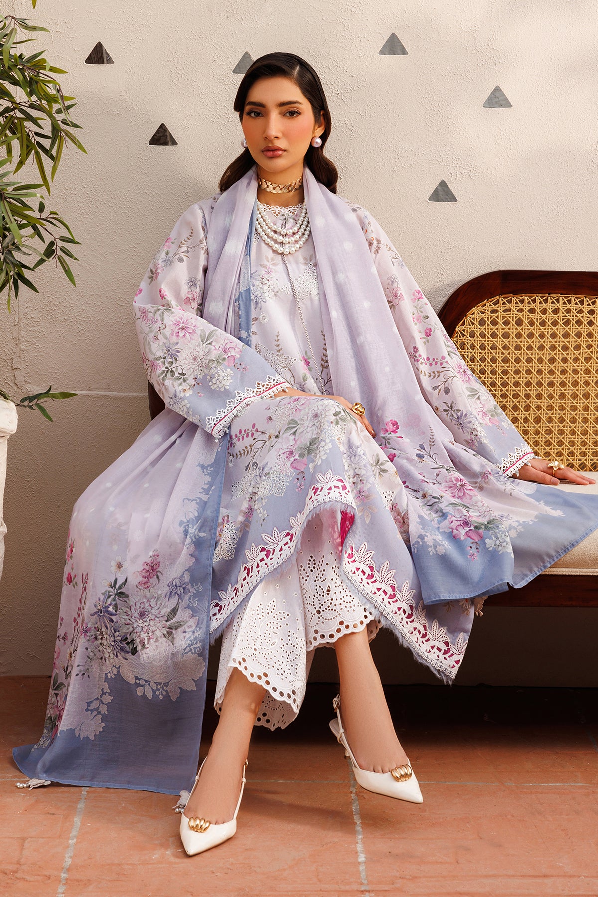 EMBROIDERED LAWN UF-4395