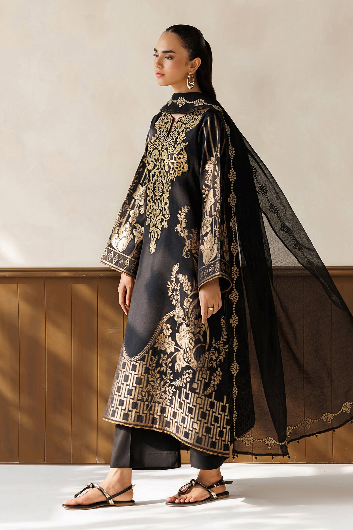 EMBROIDERED JACQUARD SF-4501