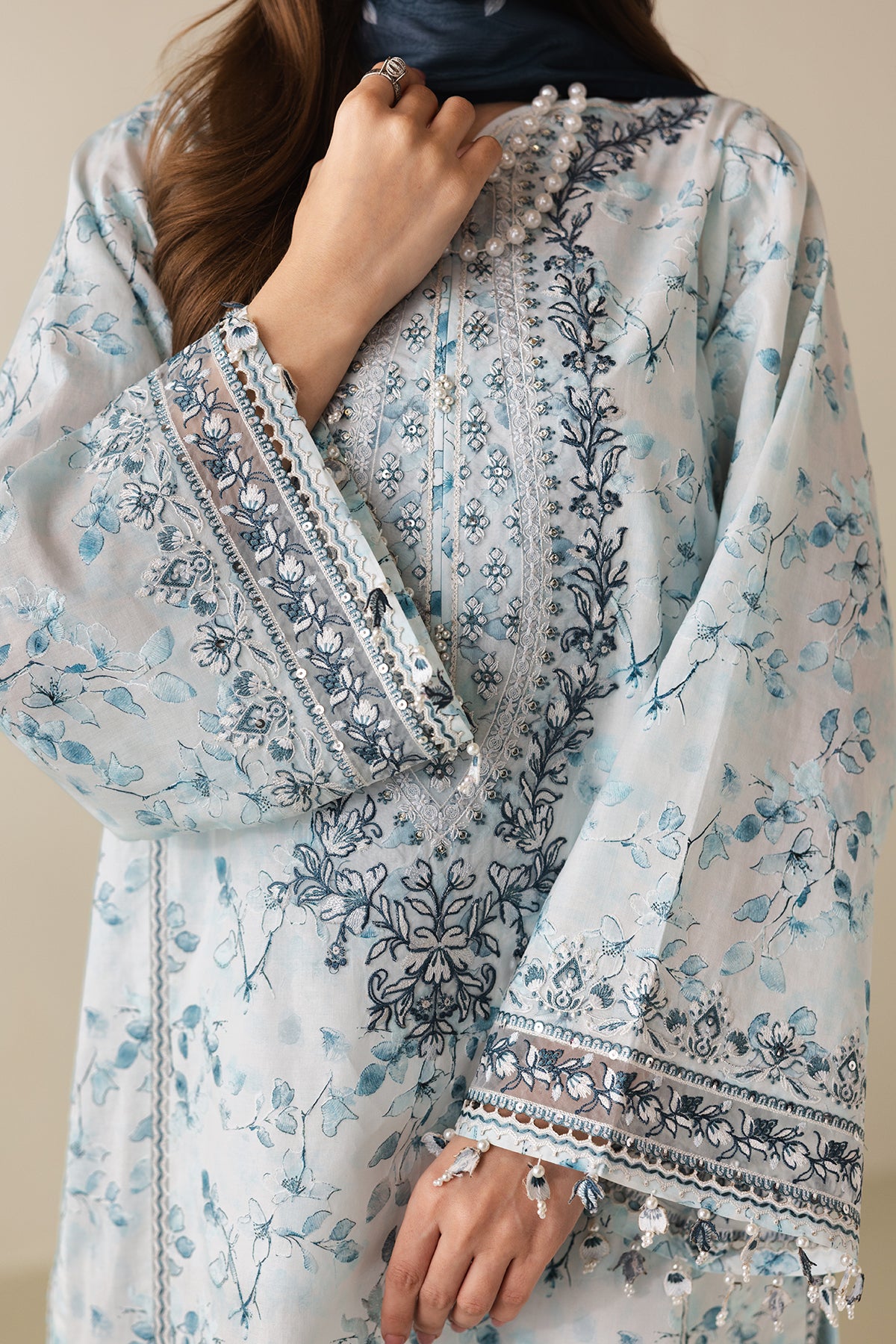 EMBROIDERED LAWN UF-4422