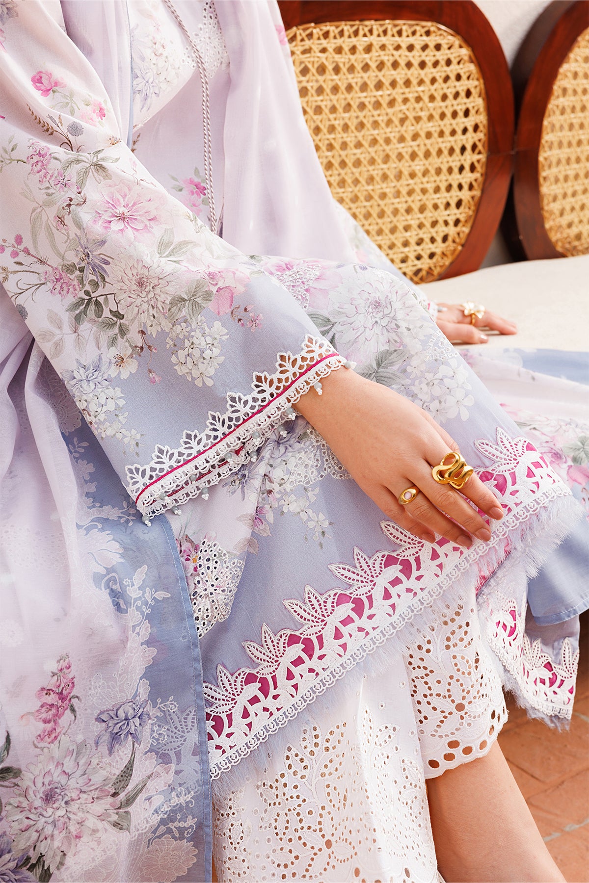 EMBROIDERED LAWN UF-4395