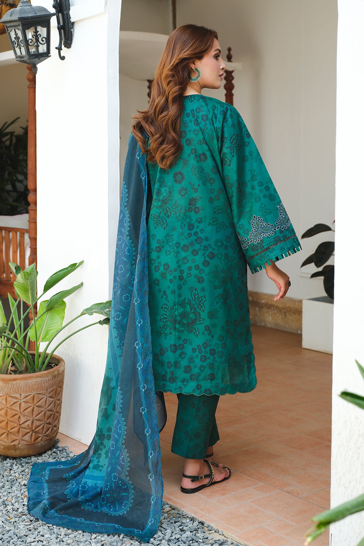 EMBROIDERED PRINTED LAWN UF-646