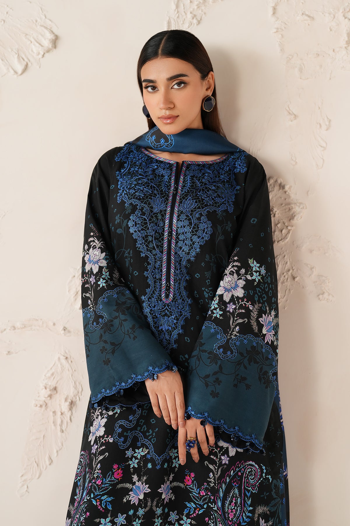 EMBROIDERED VISCOSE SILK SF-4306