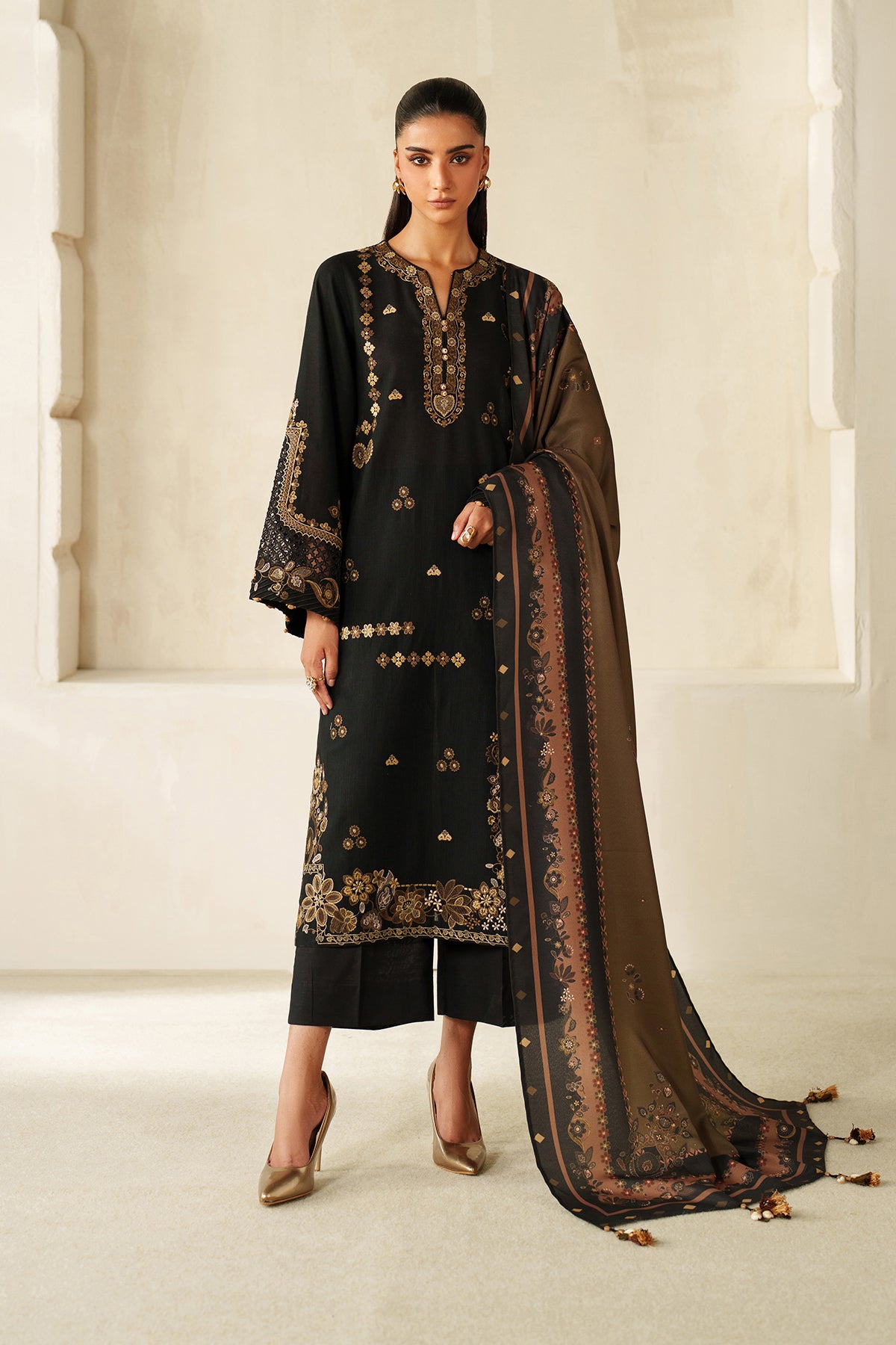 EMBROIDERED KHADDAR SF-4328