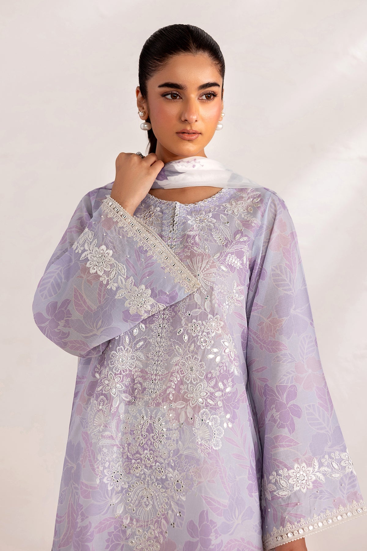 EMBROIDERED LAWN UF-4450