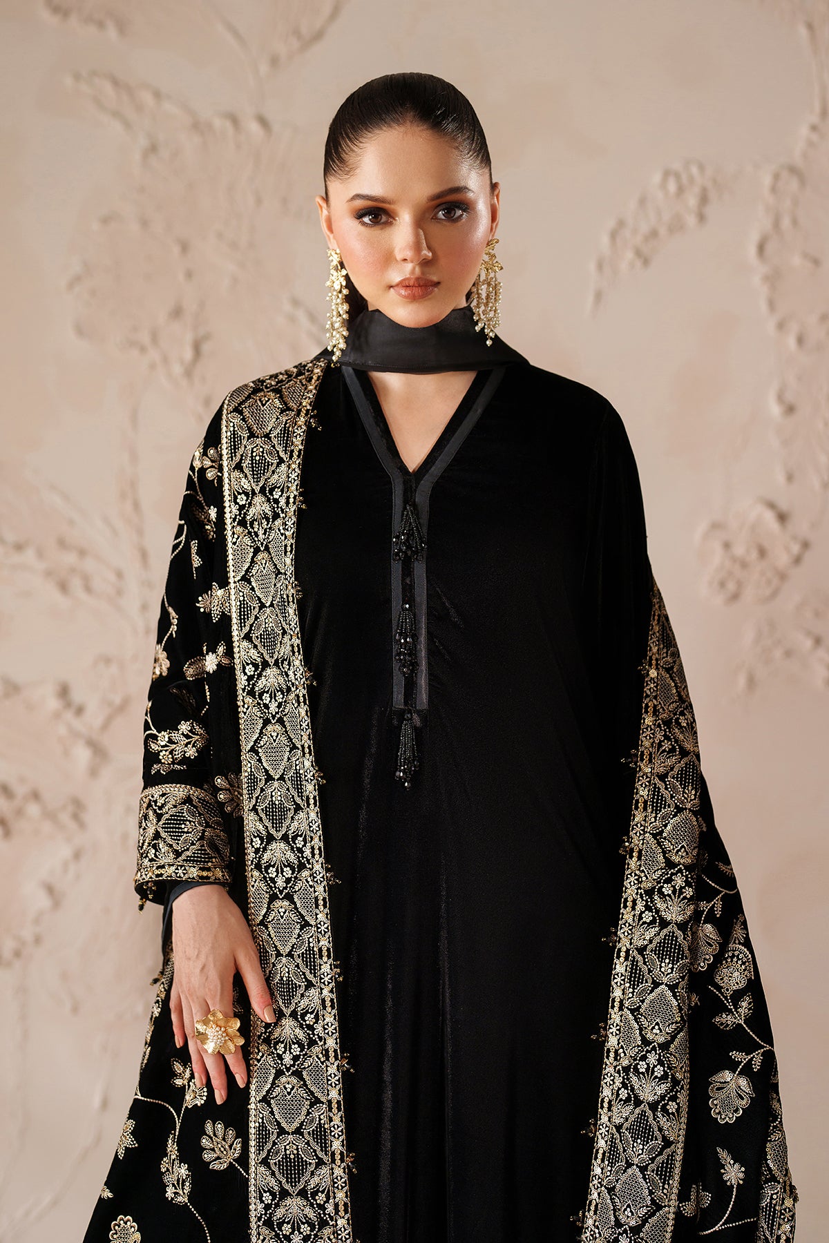 EMBROIDERED VELVET SHAWL VS-57