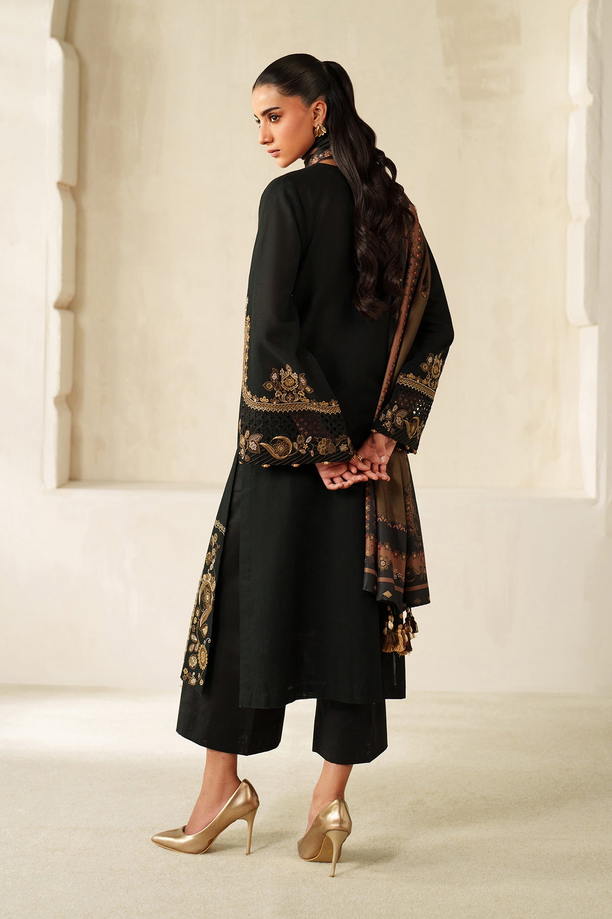 EMBROIDERED KHADDAR SF-4328