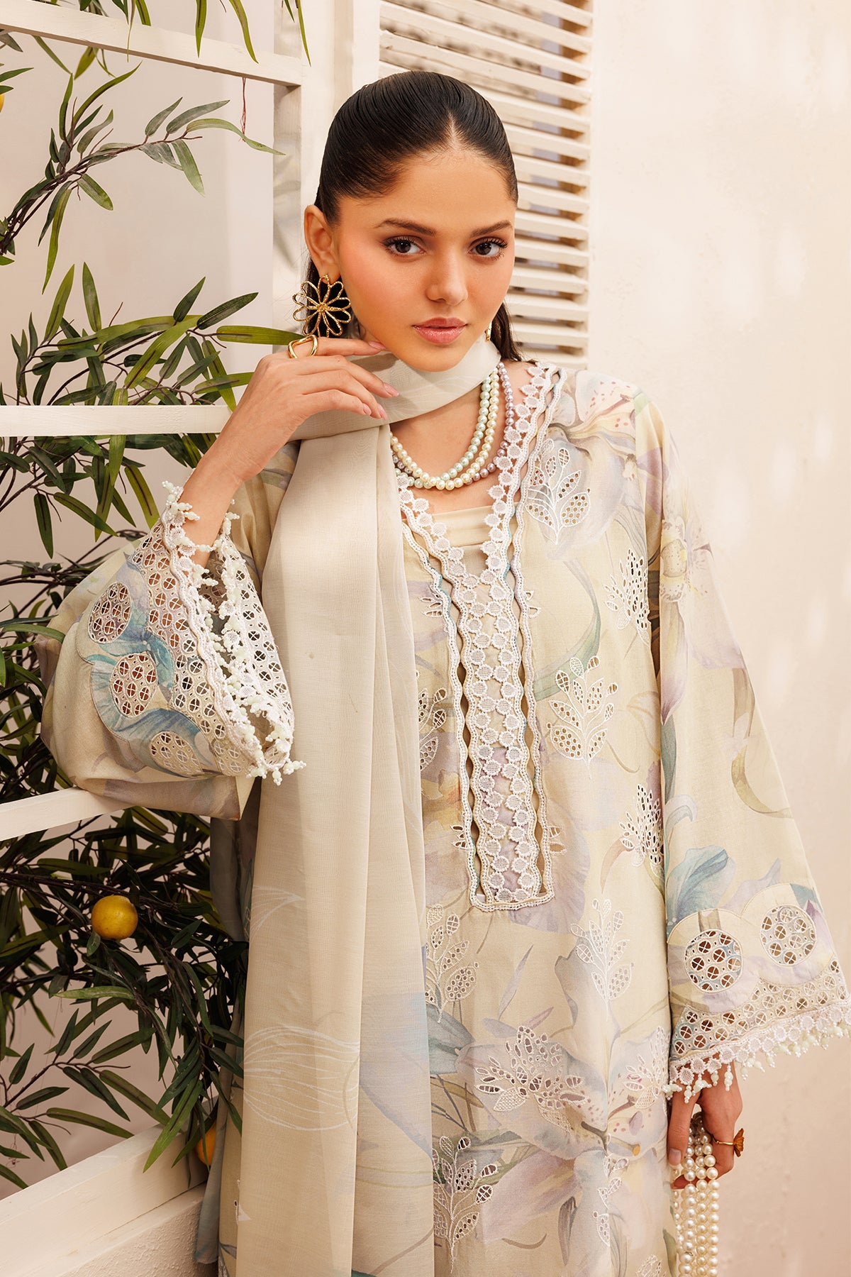 EMBROIDERED LAWN SF-4396