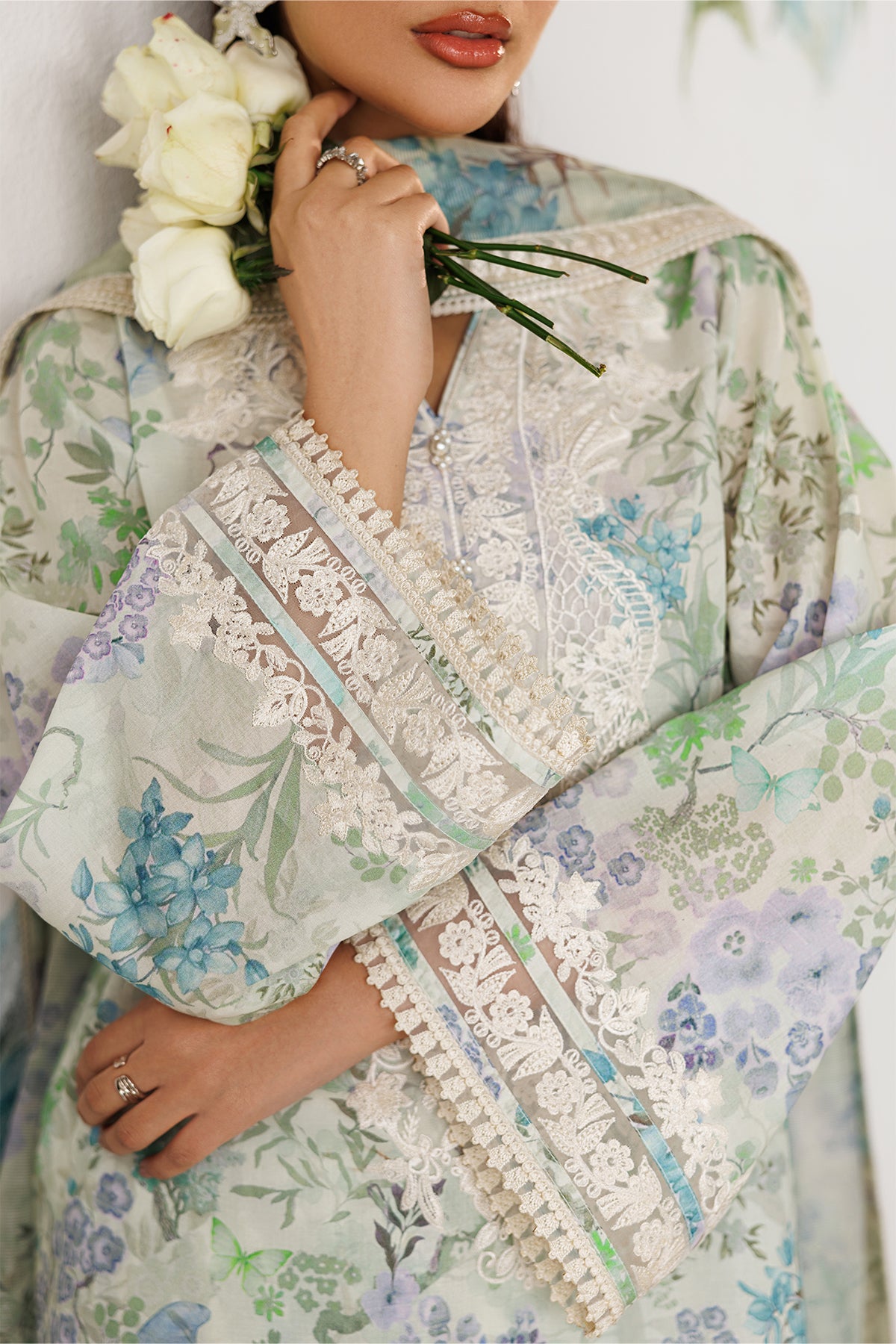 EMBROIDERED LAWN UF-4417