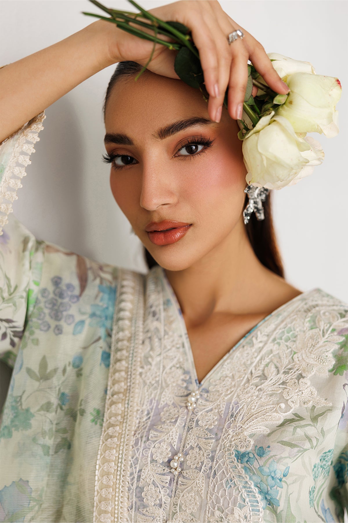 EMBROIDERED LAWN UF-4417