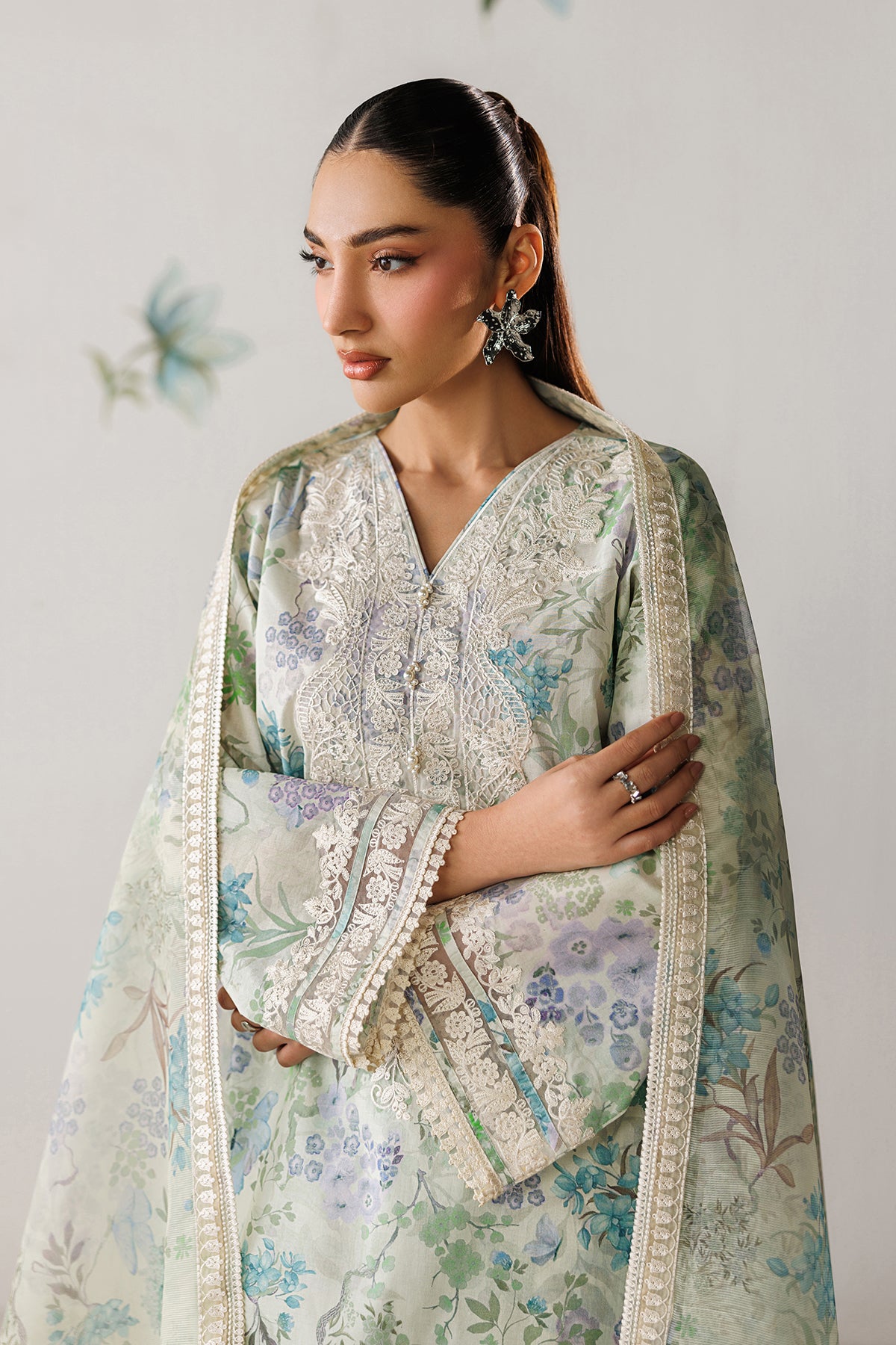 EMBROIDERED LAWN UF-4417