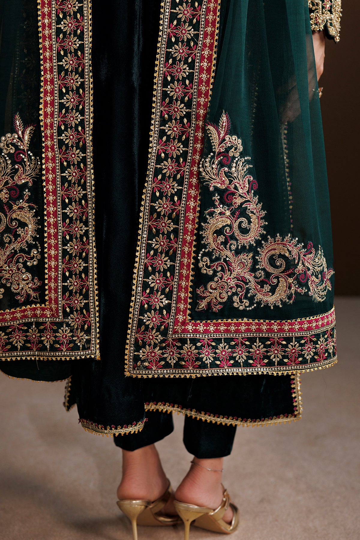 EMBROIDERED VELVET PR-1407