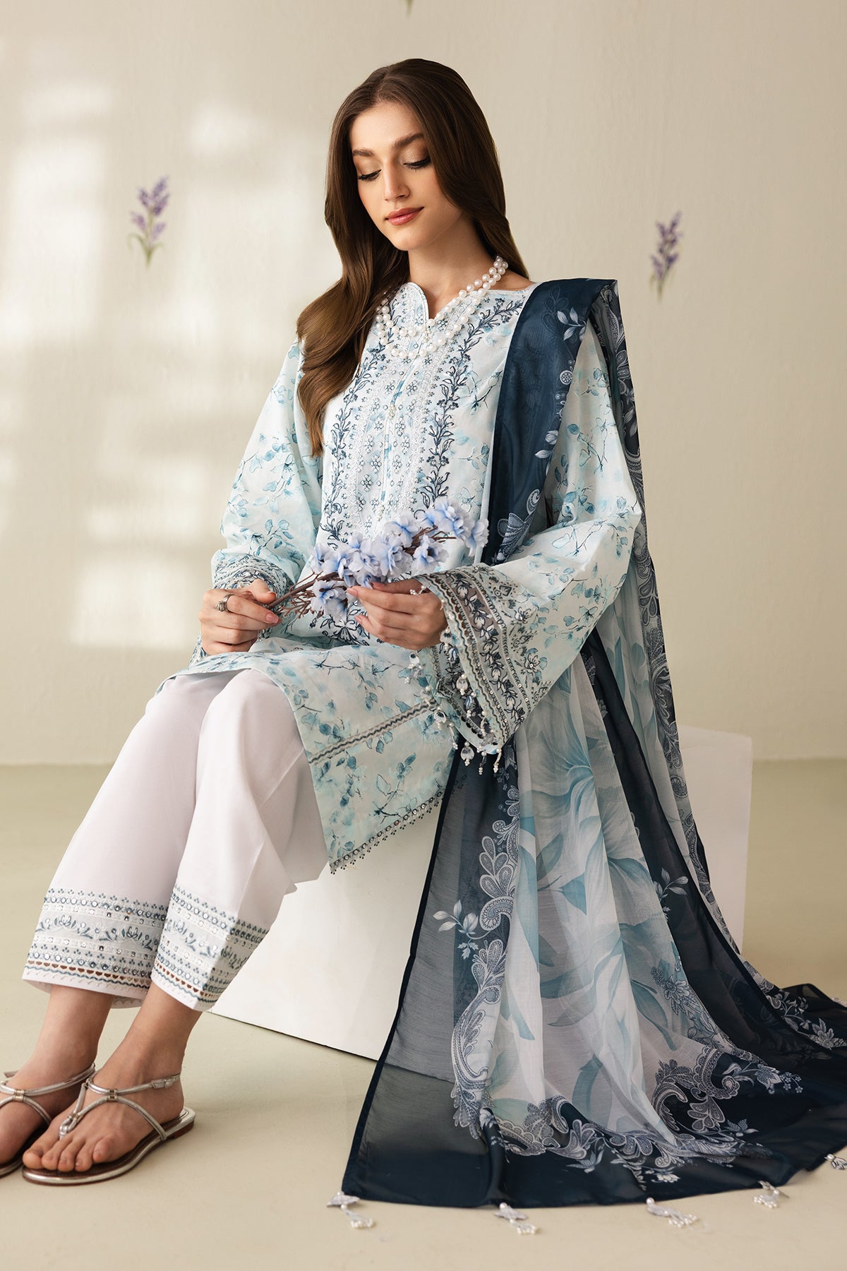 EMBROIDERED LAWN UF-4422