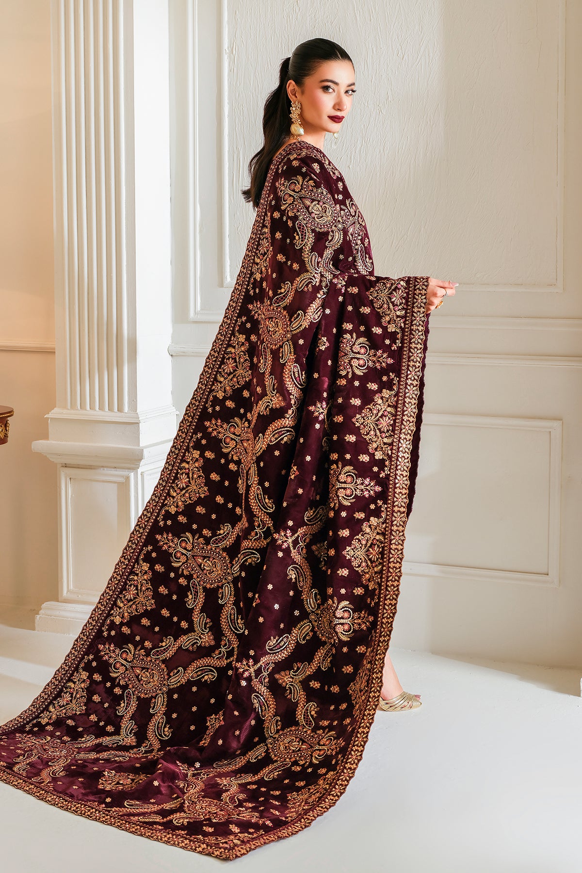 EMBROIDERED VELVET SHAWL VS-49