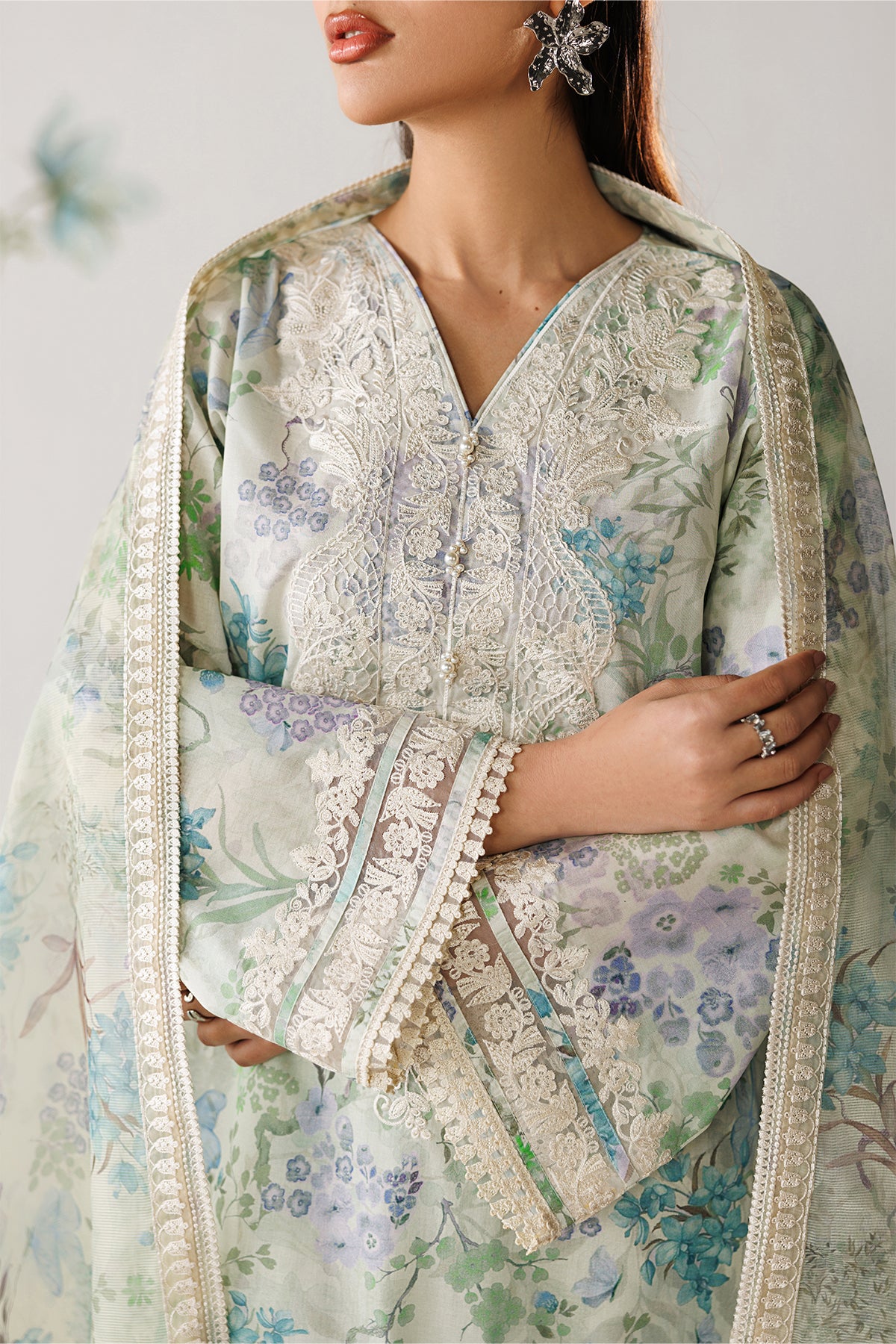 EMBROIDERED LAWN UF-4417