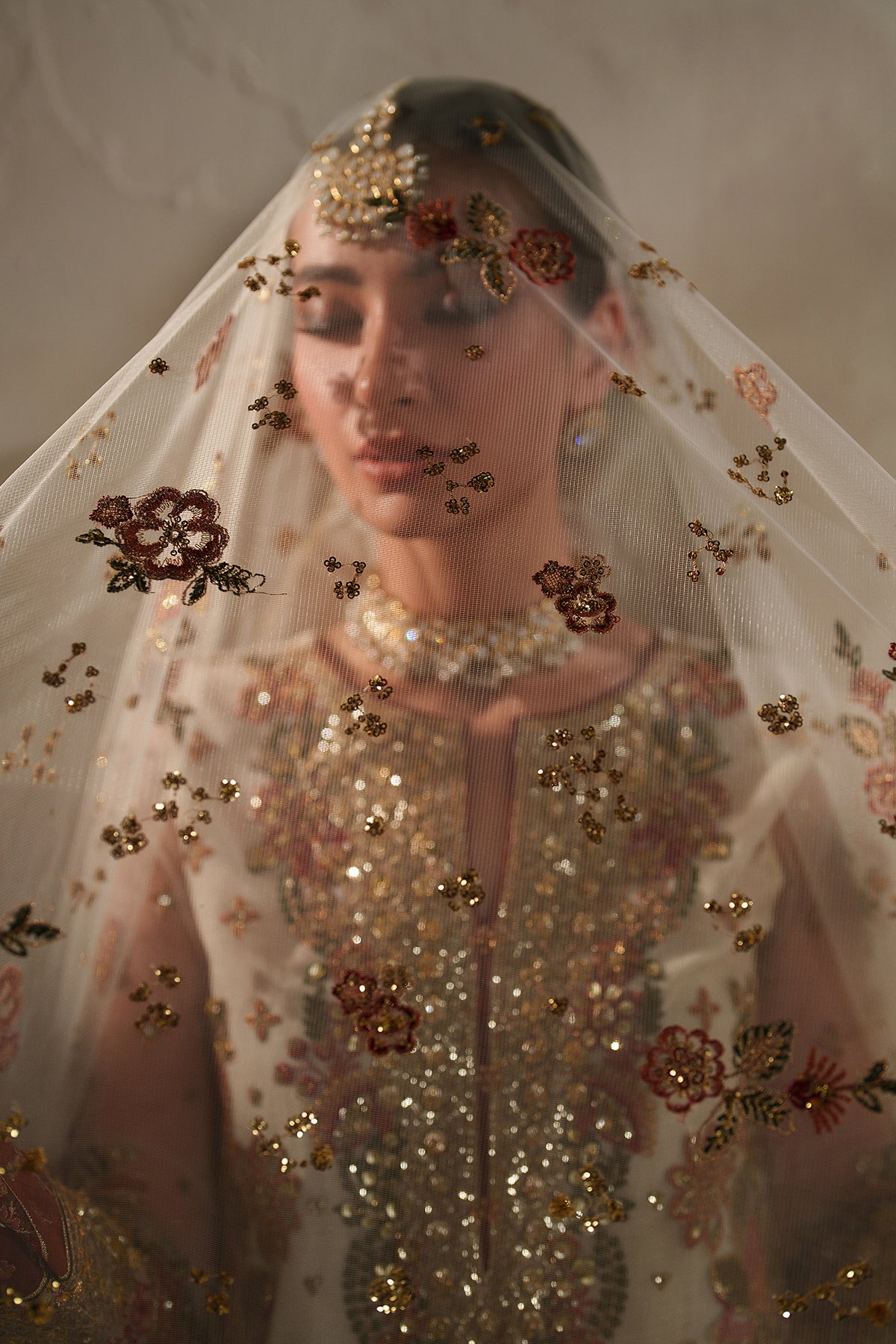 EMBROIDERED NET SF-4368