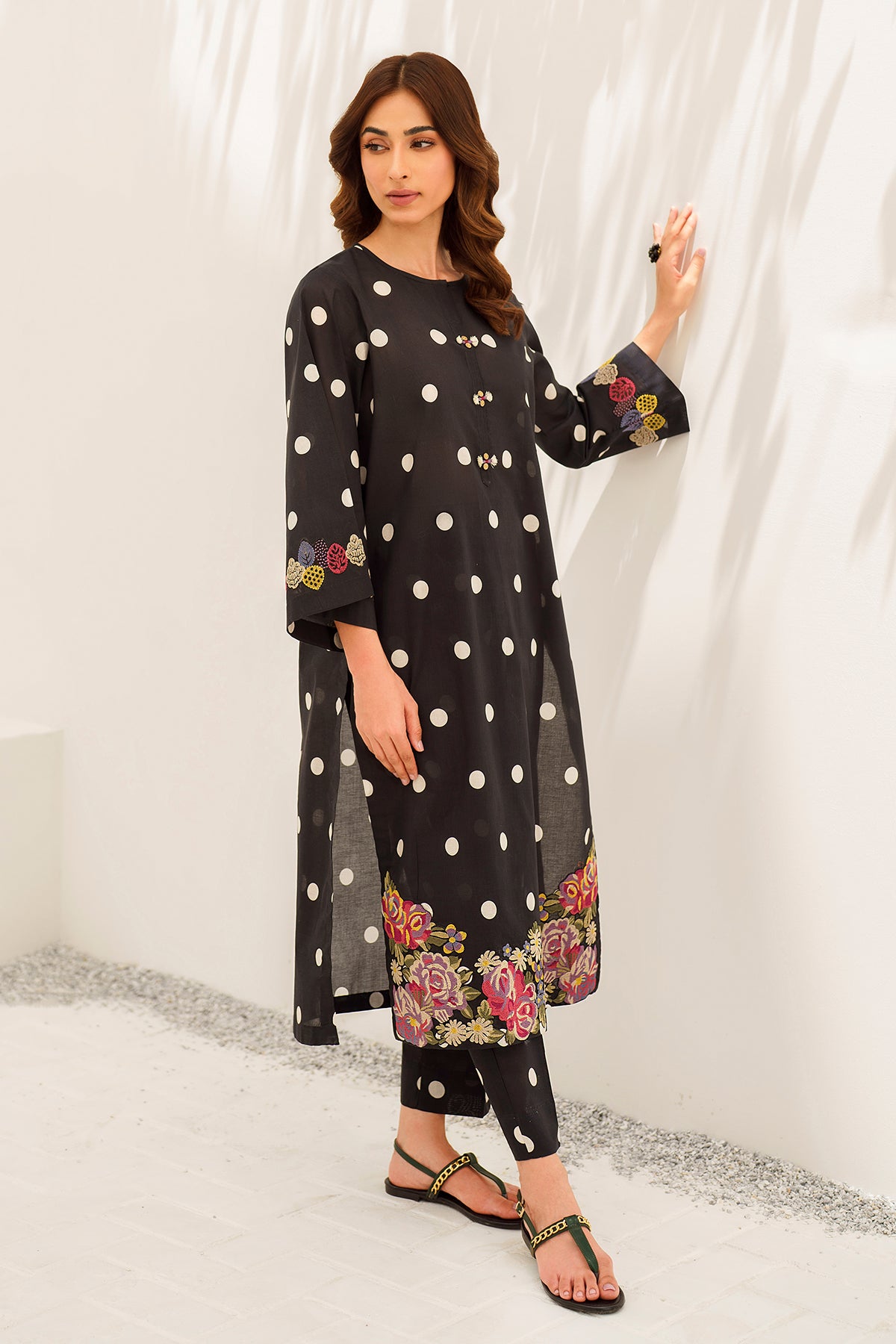 EMBROIDERED LAWN PR-947