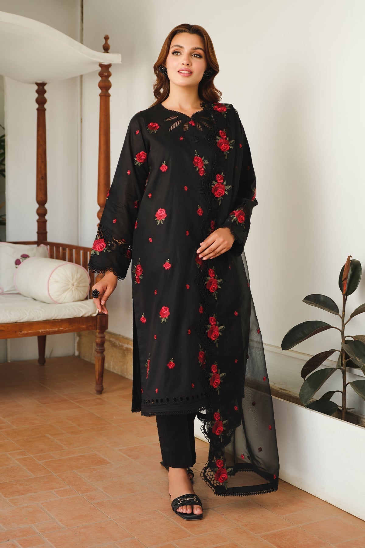 EMBROIDERED LAWN SF-648